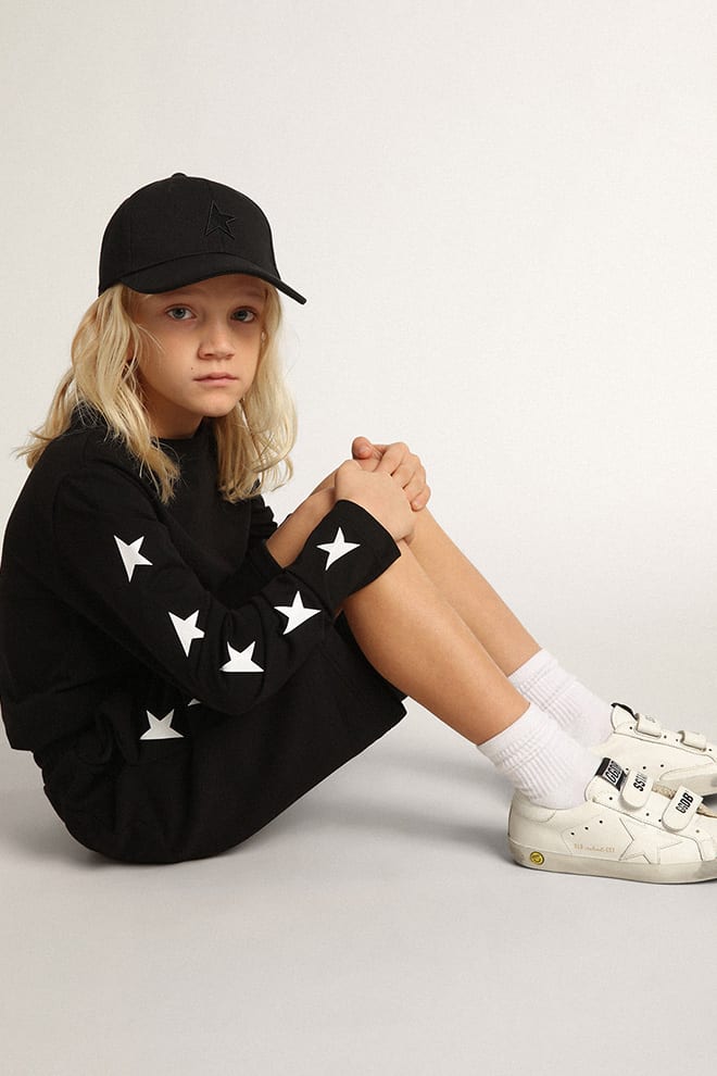 Golden Goose - Boys’ black sweatshirt with contrasting white stars in 