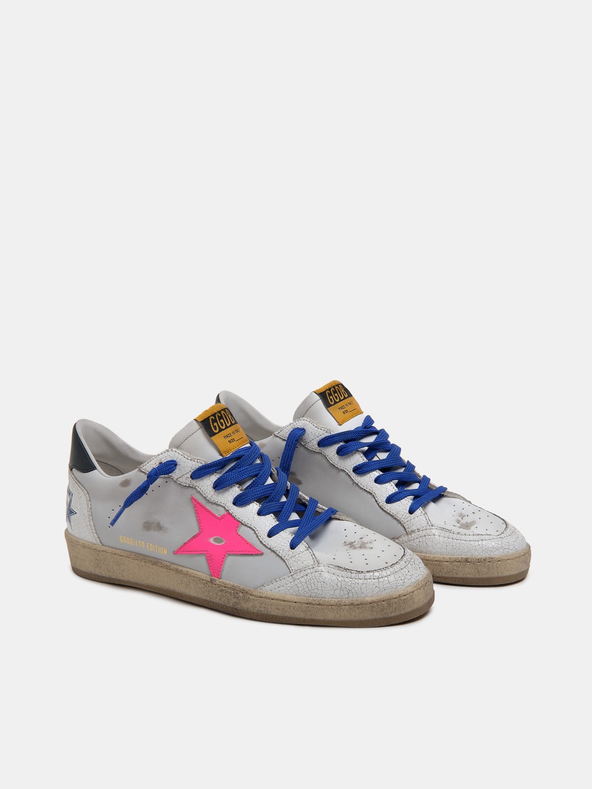 Men's LTD Ball Star sneakers with cracked leather inserts, fluorescent  fuchsia star and blue laces