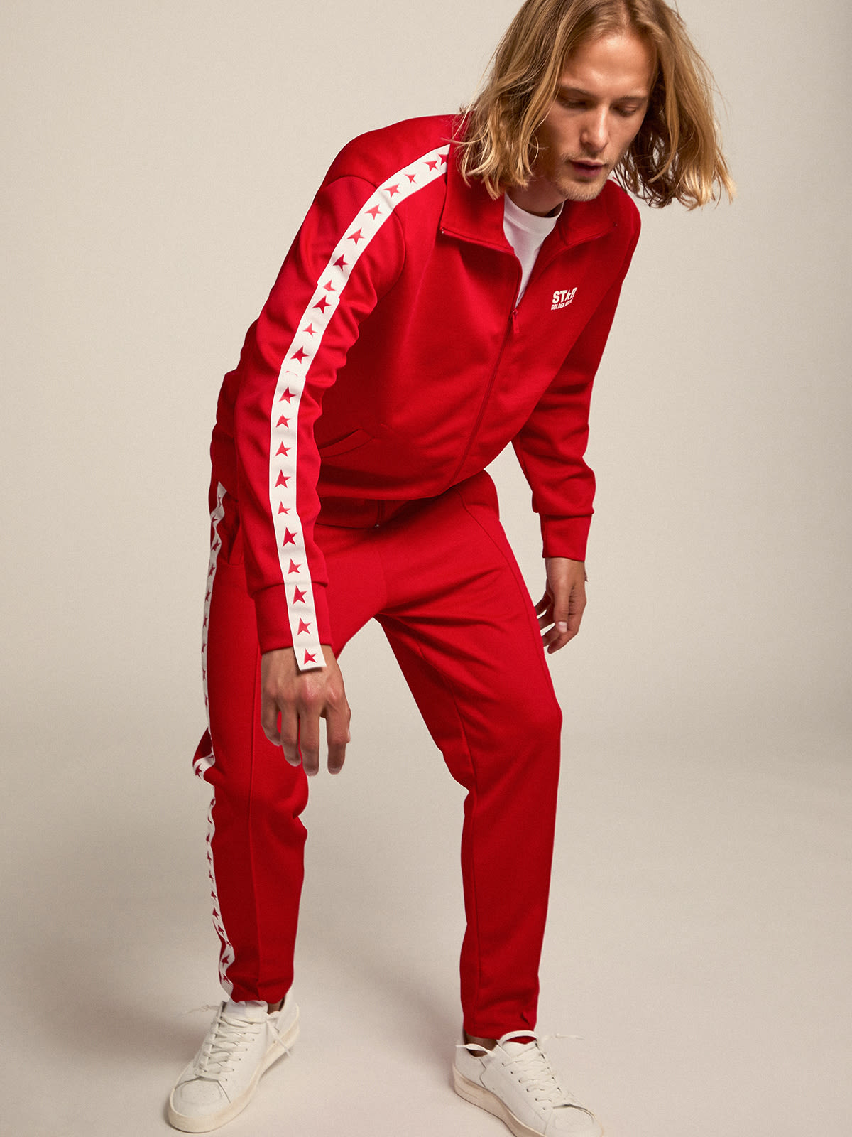 Men’s red zipped sweatshirt with contrasting red stars Golden Goose