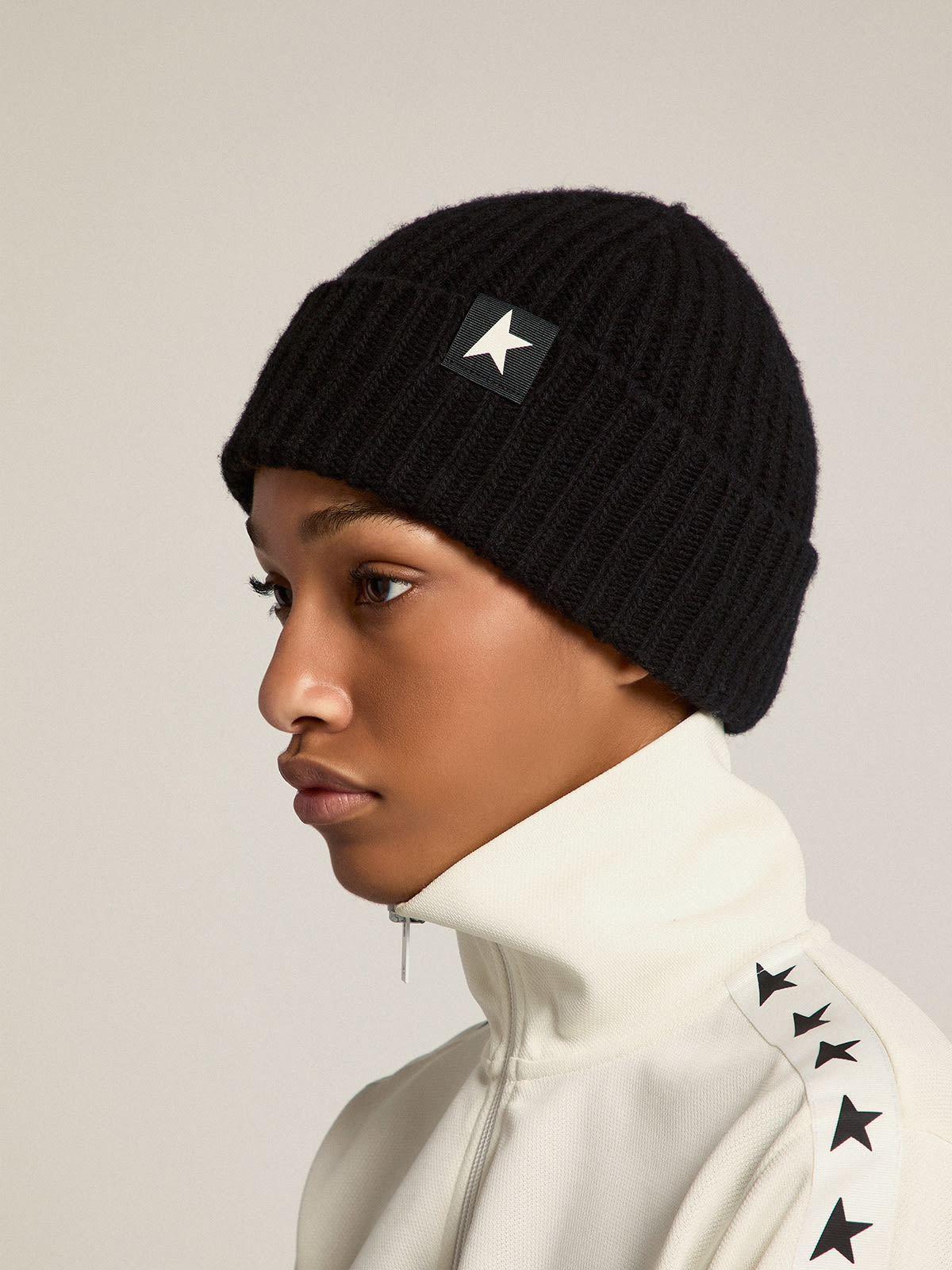 Golden Goose - Black wool beanie with white star in 