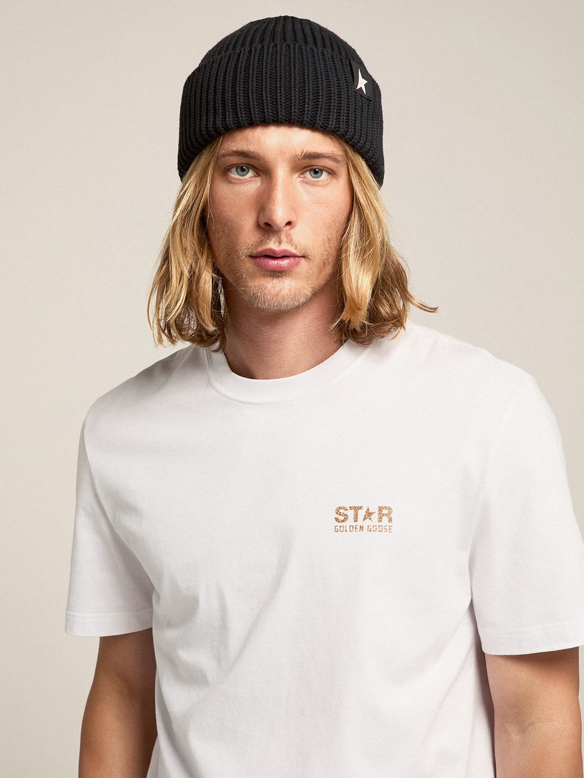 Black wool beanie with white star