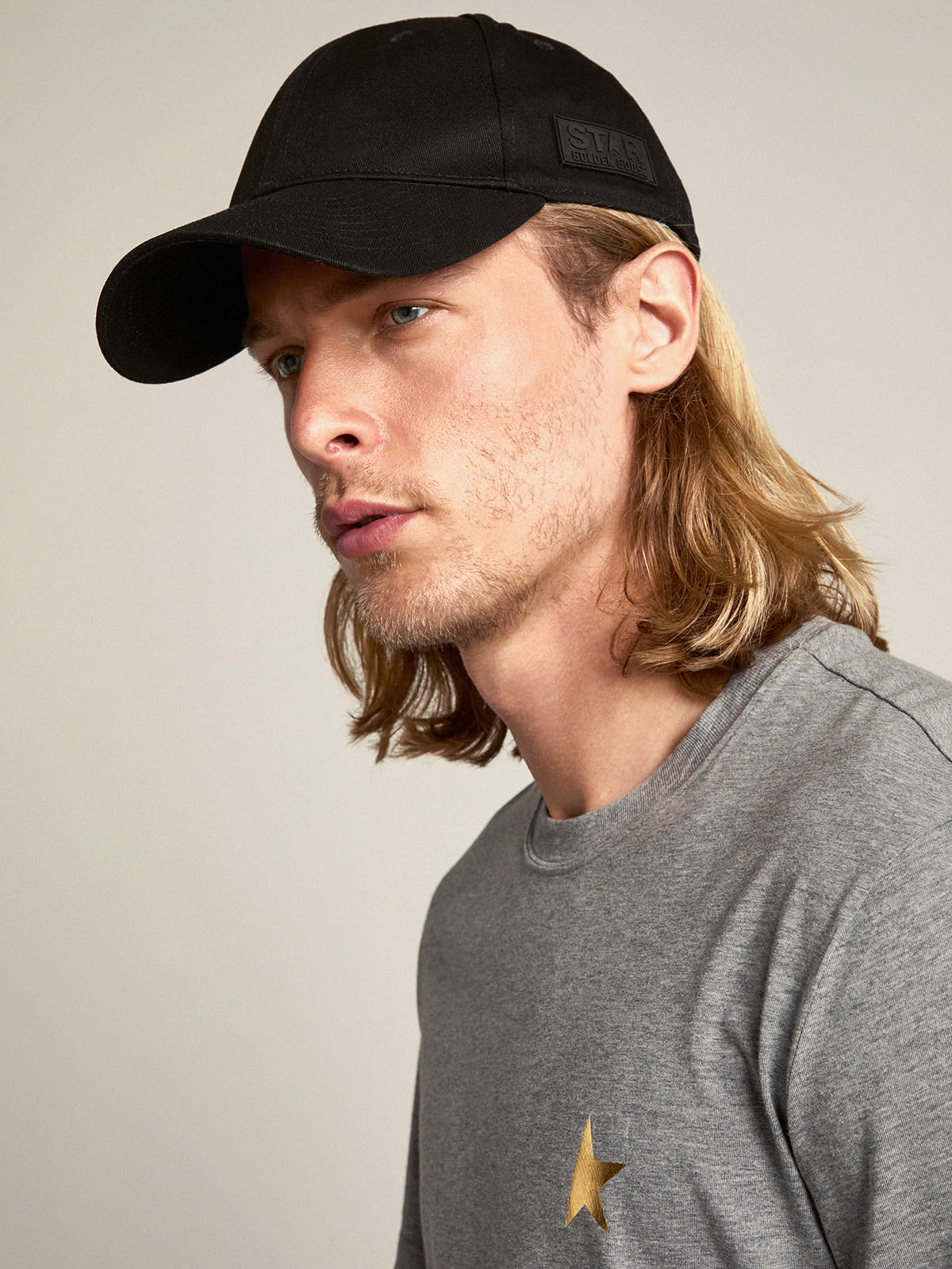Golden Goose - Black baseball cap with logo on the side   in 