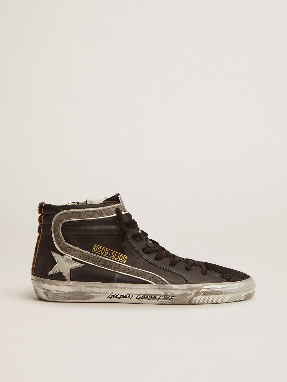Golden Goose - Slide sneakers in black leather with leopard-print pony skin heel tab in 