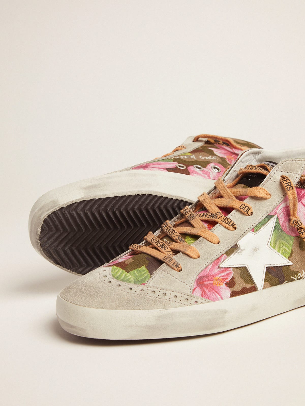 Golden Goose - Mid Star sneakers with camouflage and floral pattern in 