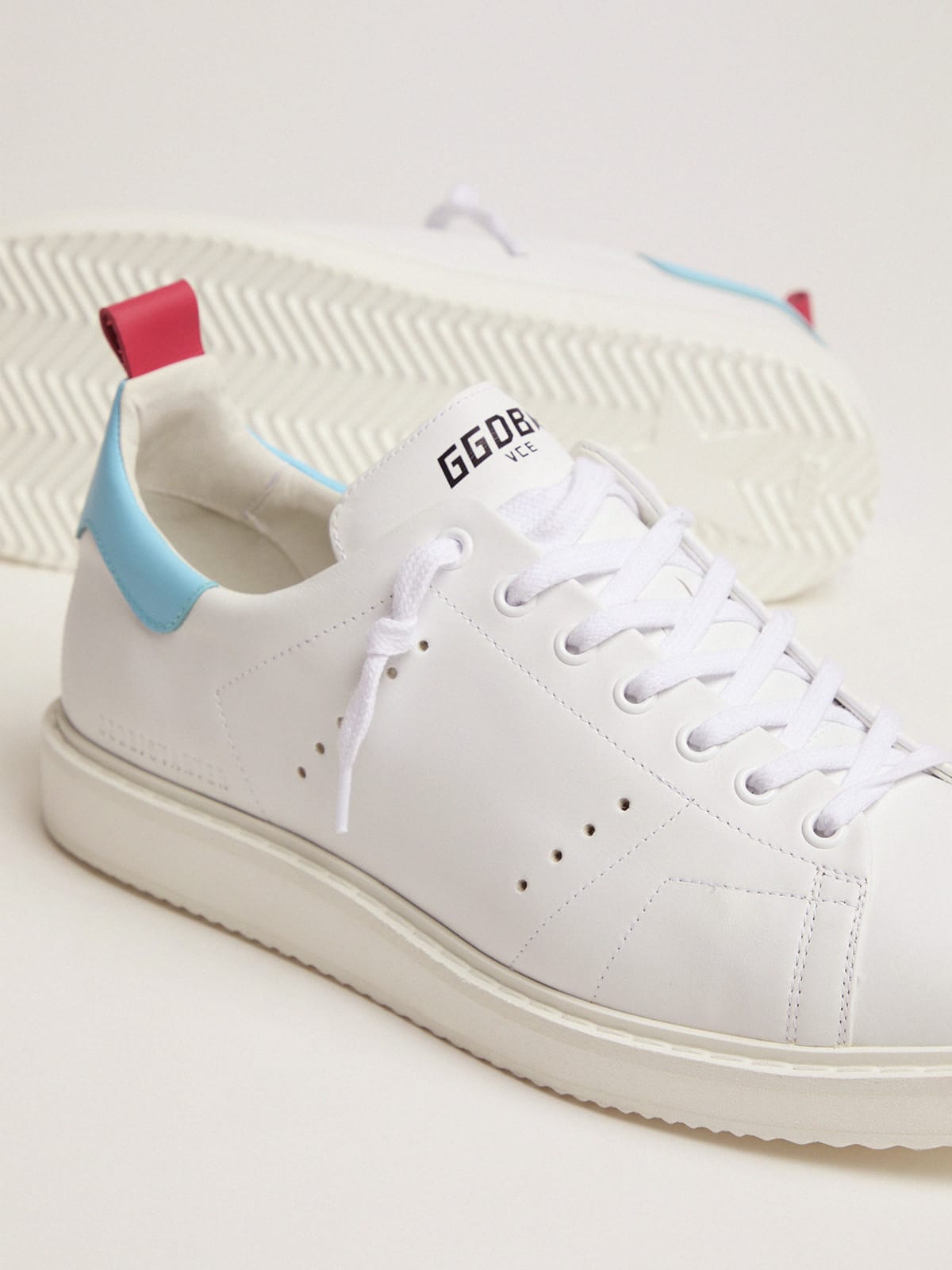 Golden Goose - Sneakers Starter LTD blanches avec contrefort bleu clair in 