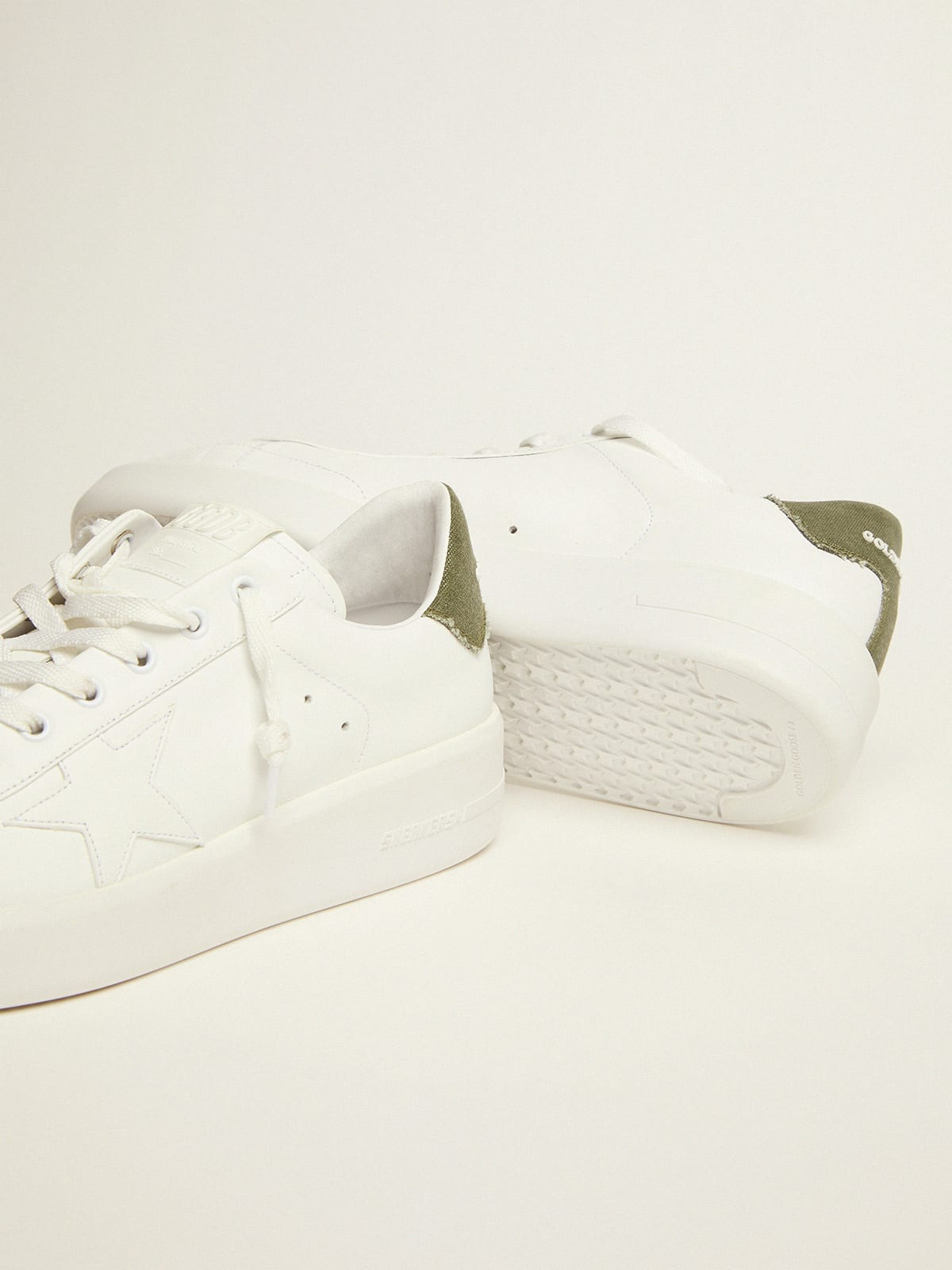 Golden Goose - Purestar sneakers in white leather with green canvas heel tab in 