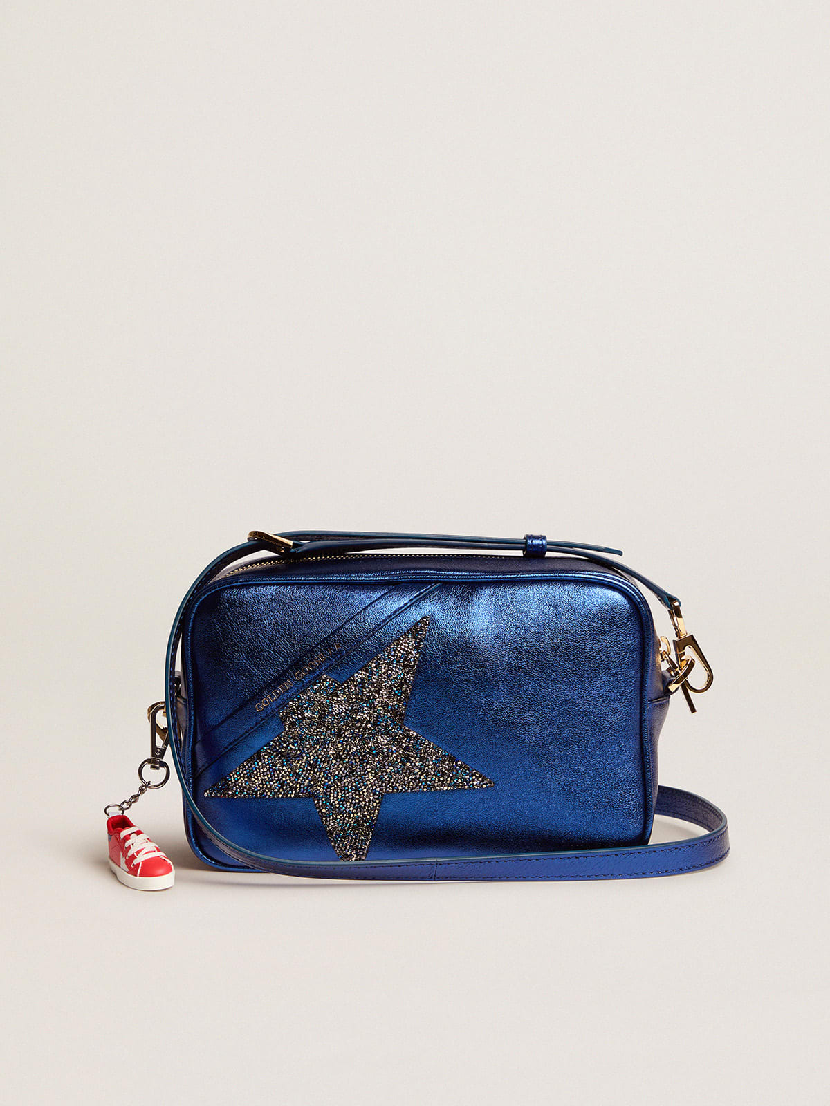 Golden Goose - Borsa Star Bag in pelle laminata blu con stella Swarovski in 