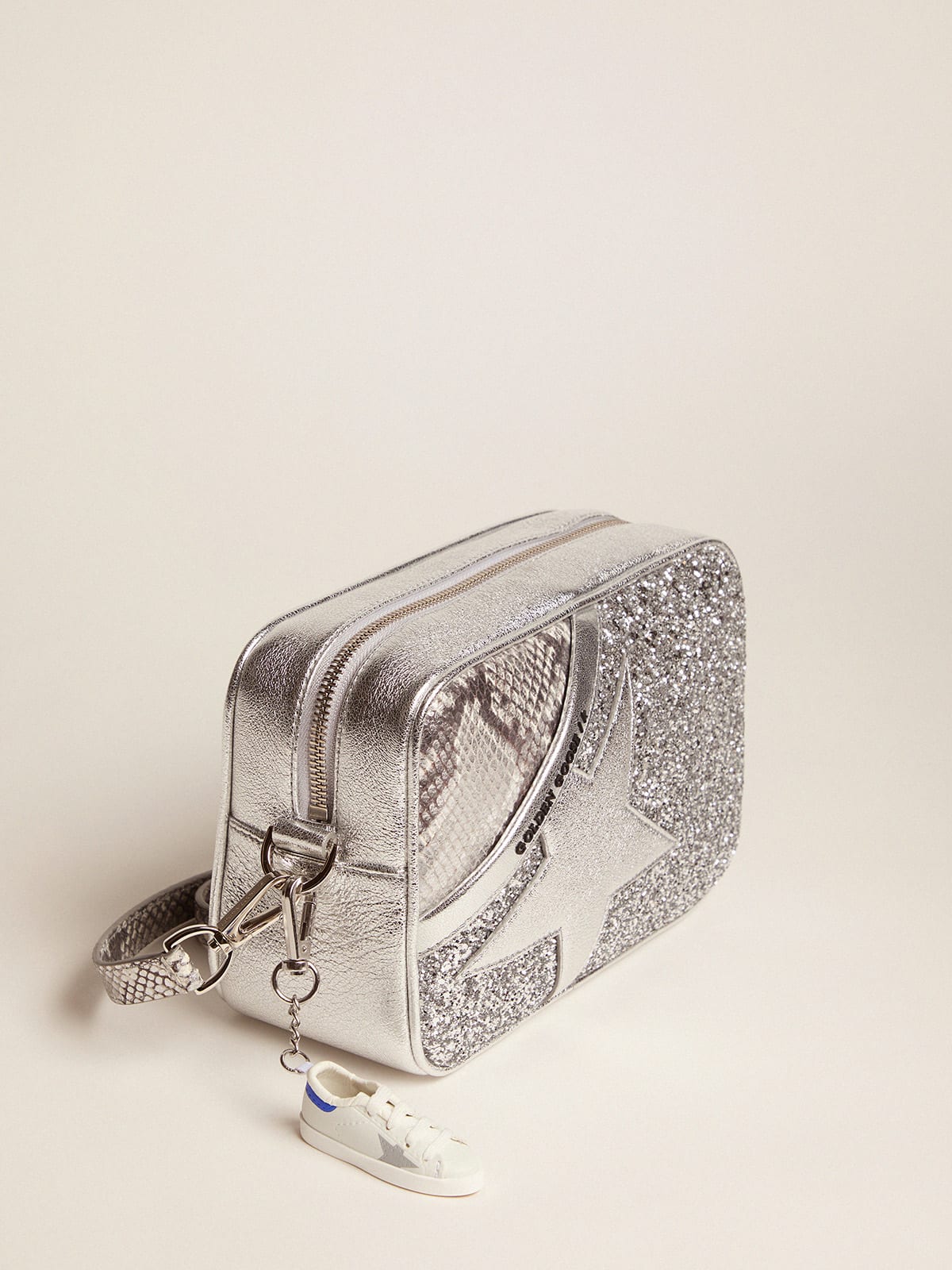 Golden Goose - Star Bag made of silver snake-print leather and glitter in 