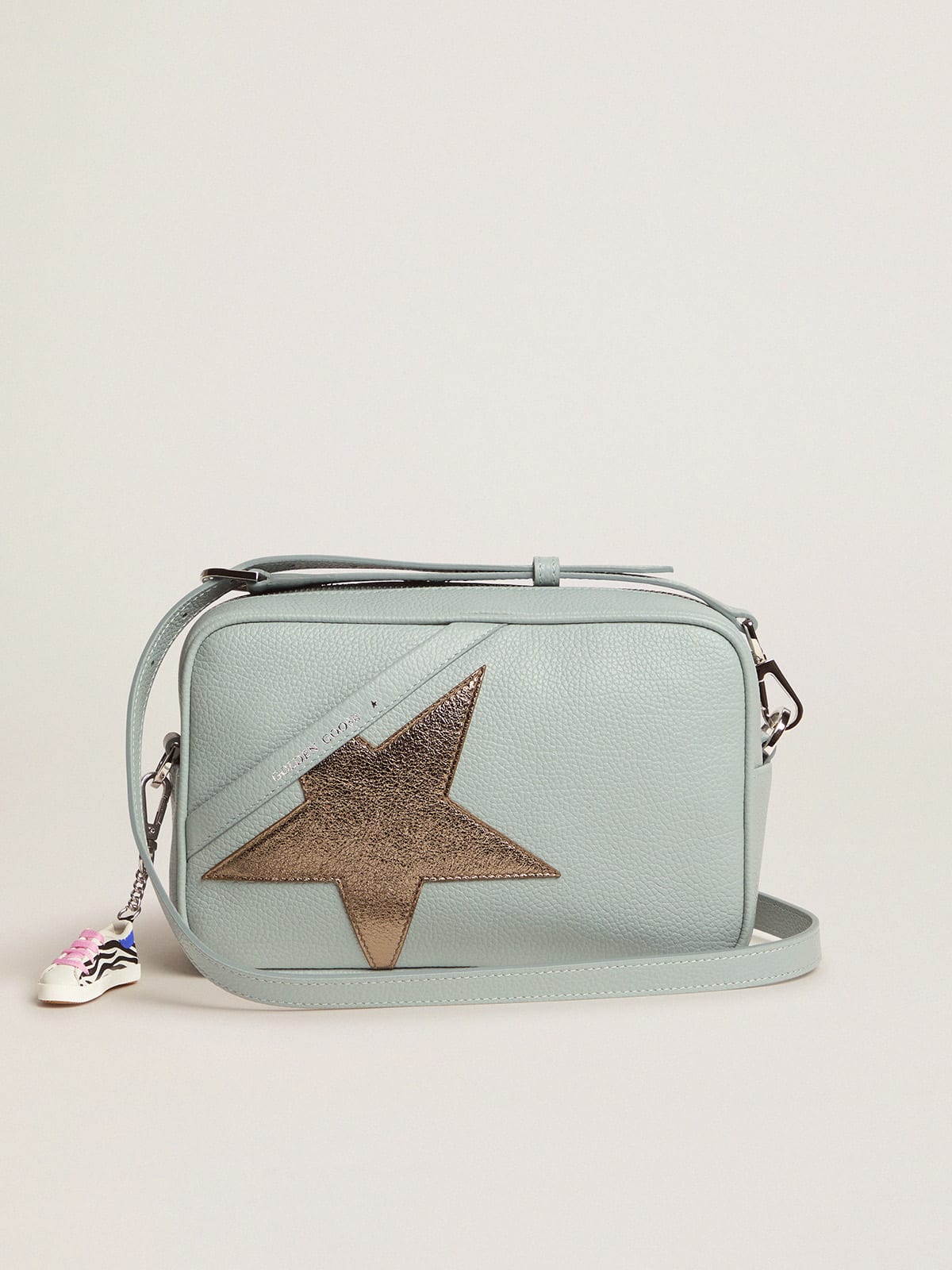 Golden Goose - Bolso Star Bag verde azulado de piel martillada con estrella en color plata oscuro in 