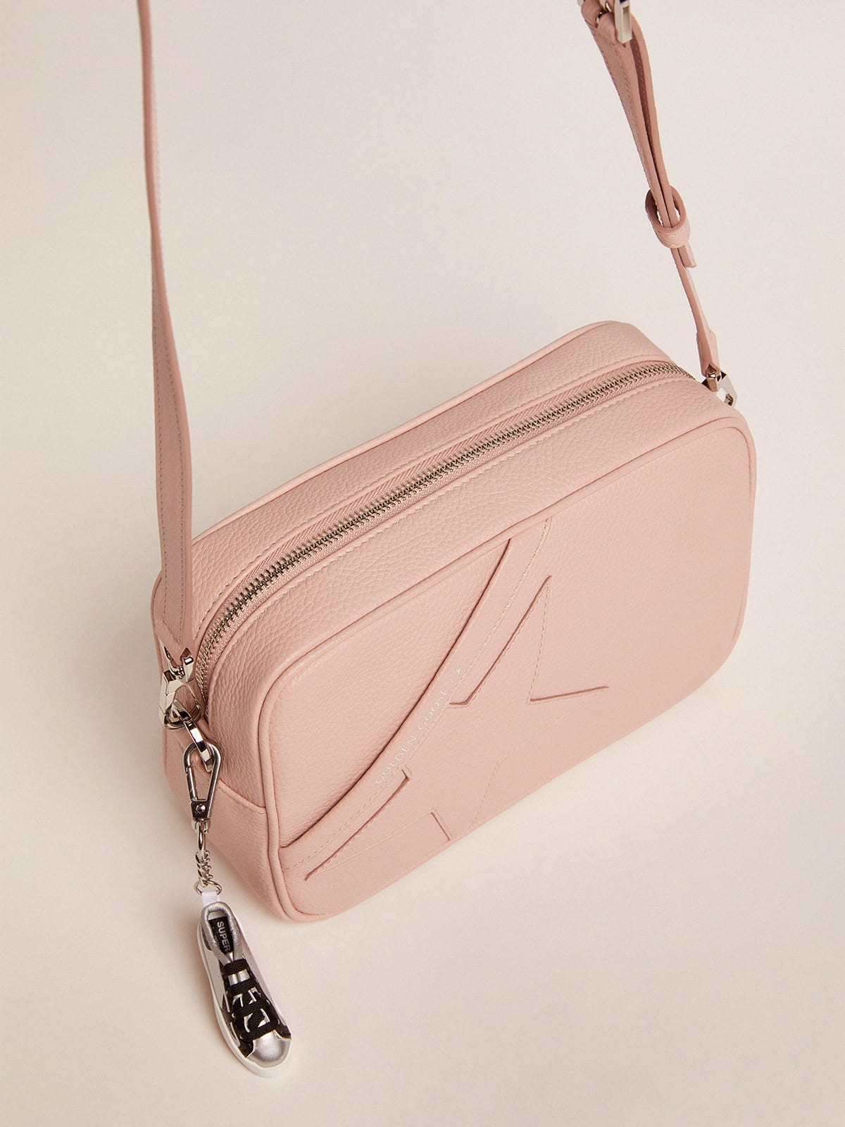 Golden Goose - Star Bag in quartz-pink hammered leather with tone-on-tone star in 