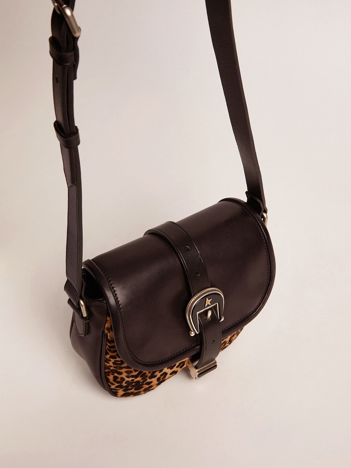 Golden Goose - Small Rodeo Bag in black leather and leopard-print pony skin in 