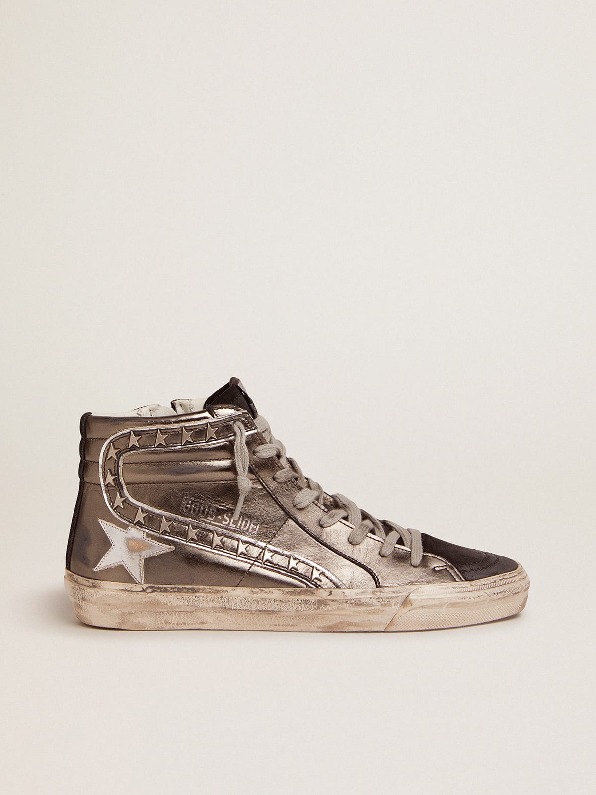 Golden Goose - Slide sneakers with silver laminated leather upper and star-shaped studs in 
