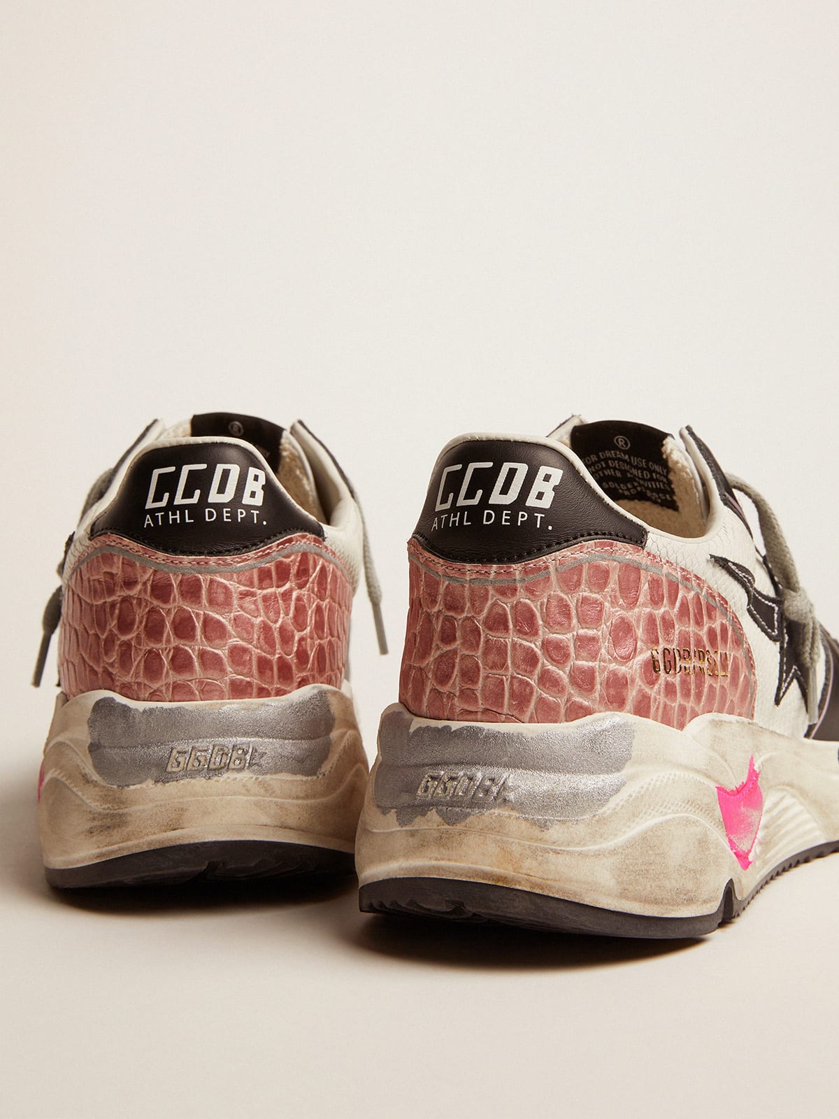 Golden Goose - Running Sole sneakers in white snake-print leather with contrasting black details in 