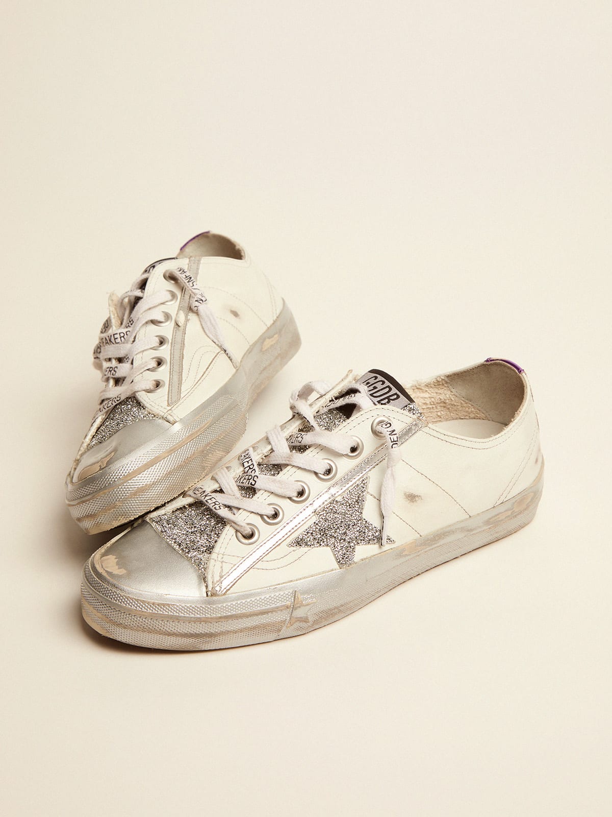 Golden Goose - Sneaker V-Star LTD aus weißem Leder mit Kristallen in 