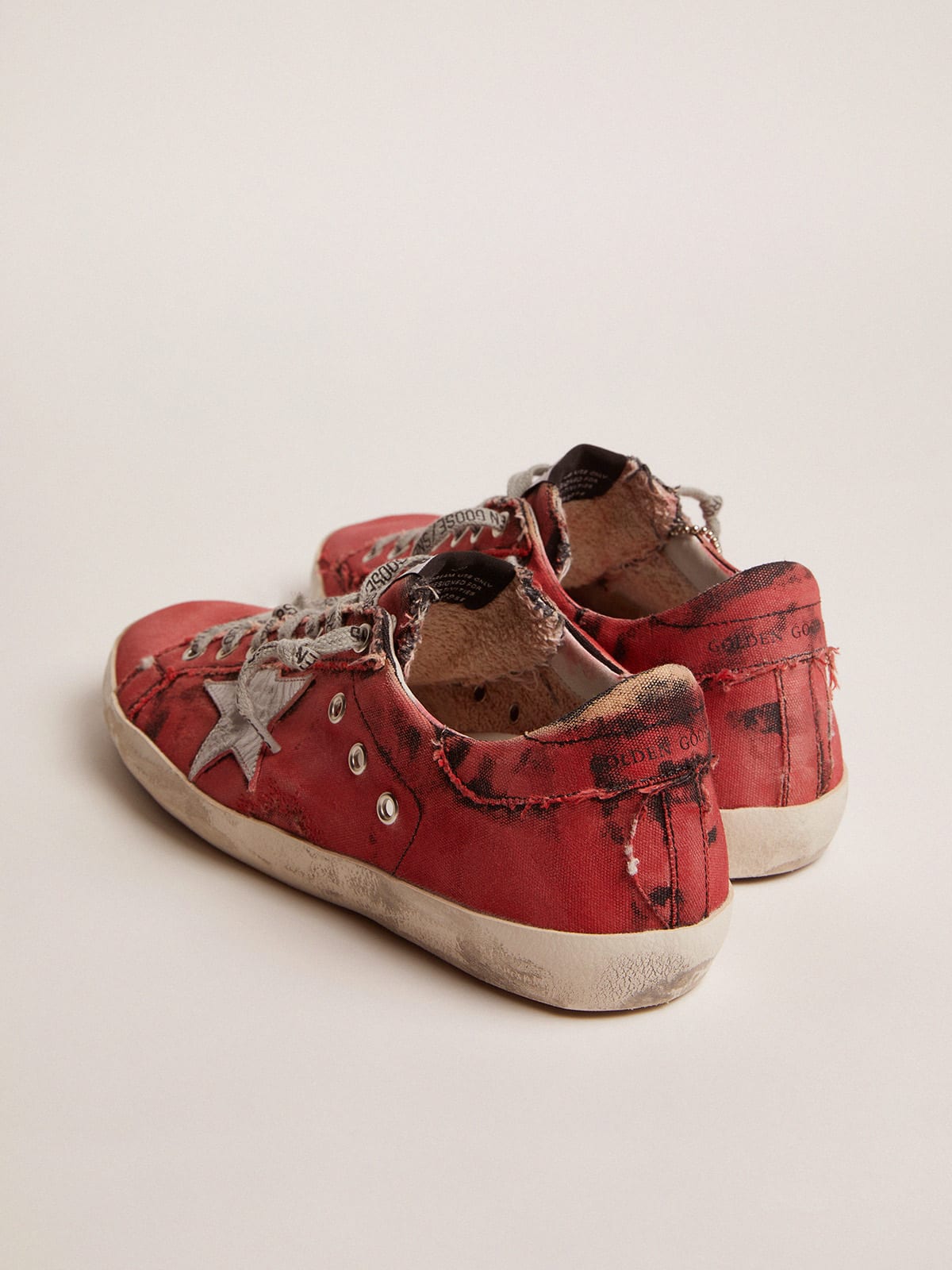 Golden Goose - Super-Star LAB sneakers in red and black canvas with silver star   in 