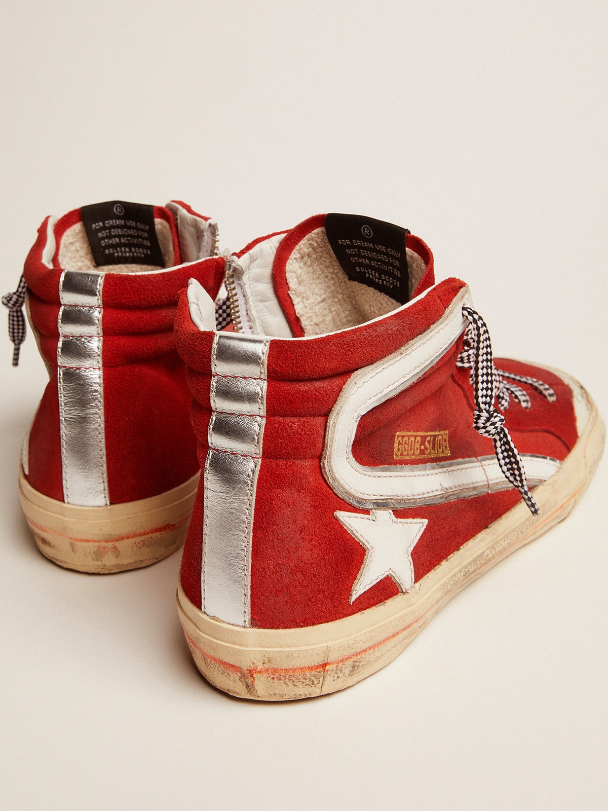 Golden Goose - Sneakers Slide Penstar en daim rouge avec détails blancs in 