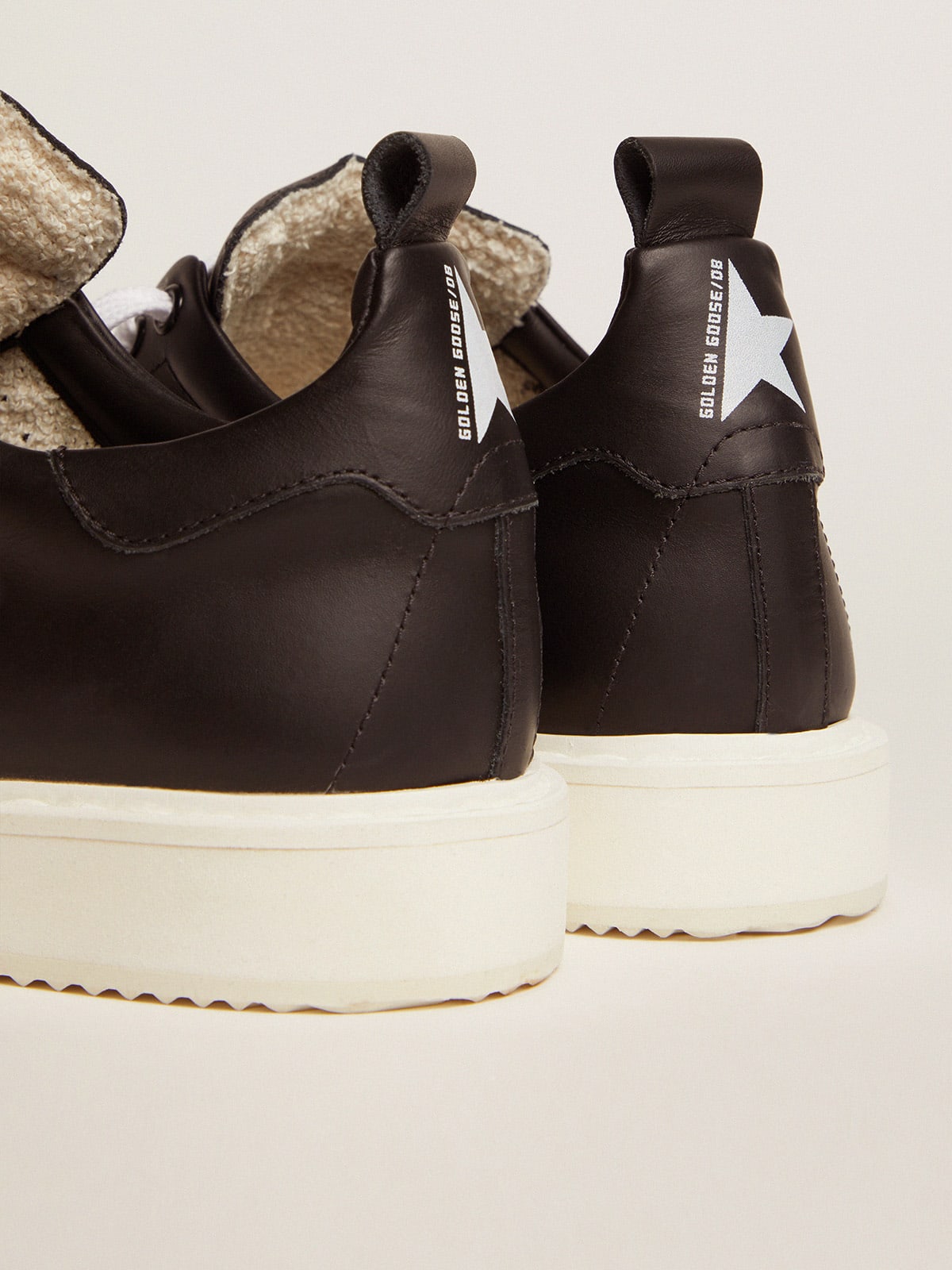 Starter sneakers in total black leather | Golden Goose