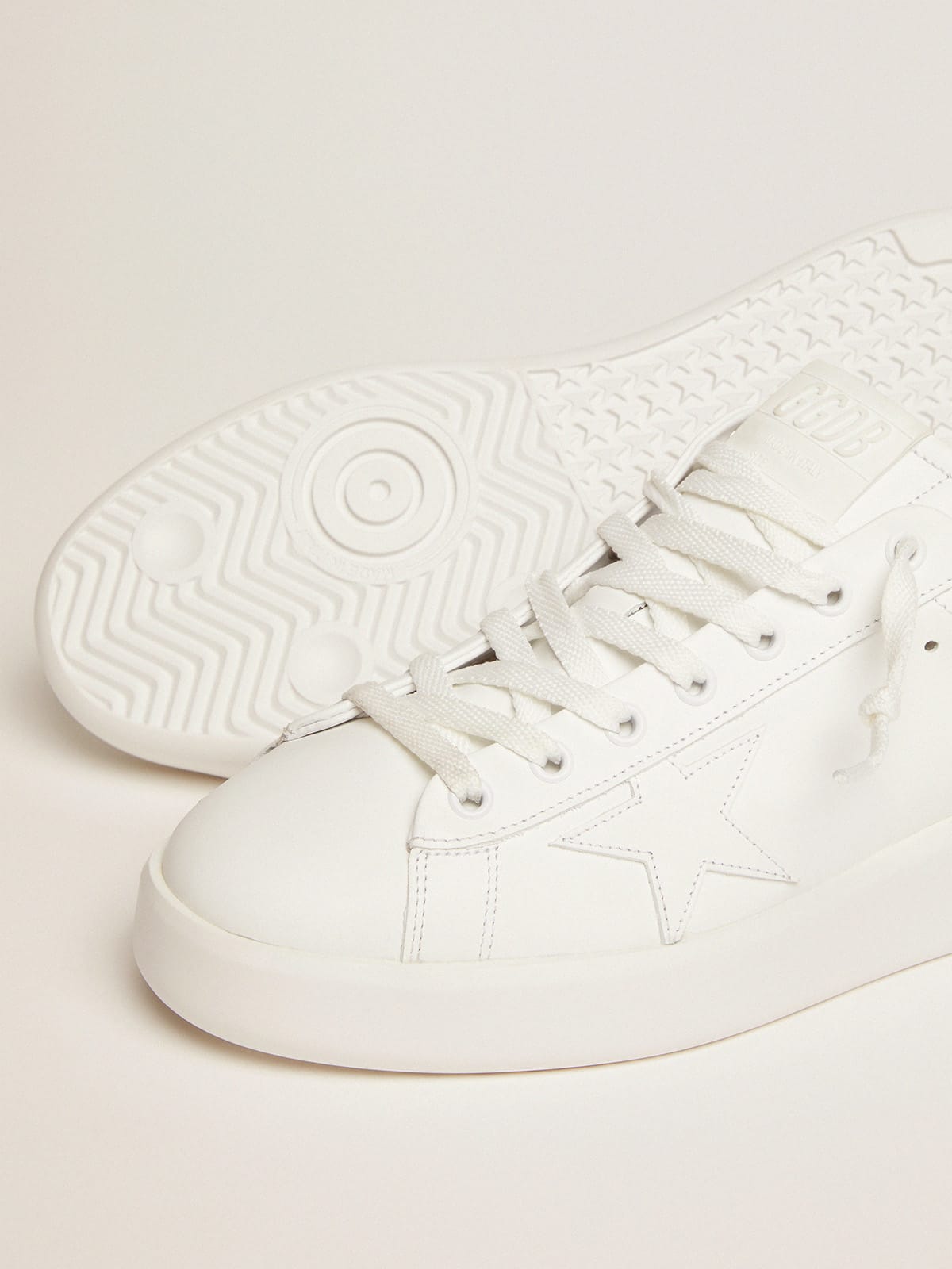 Golden goose hot sale clean sneakers