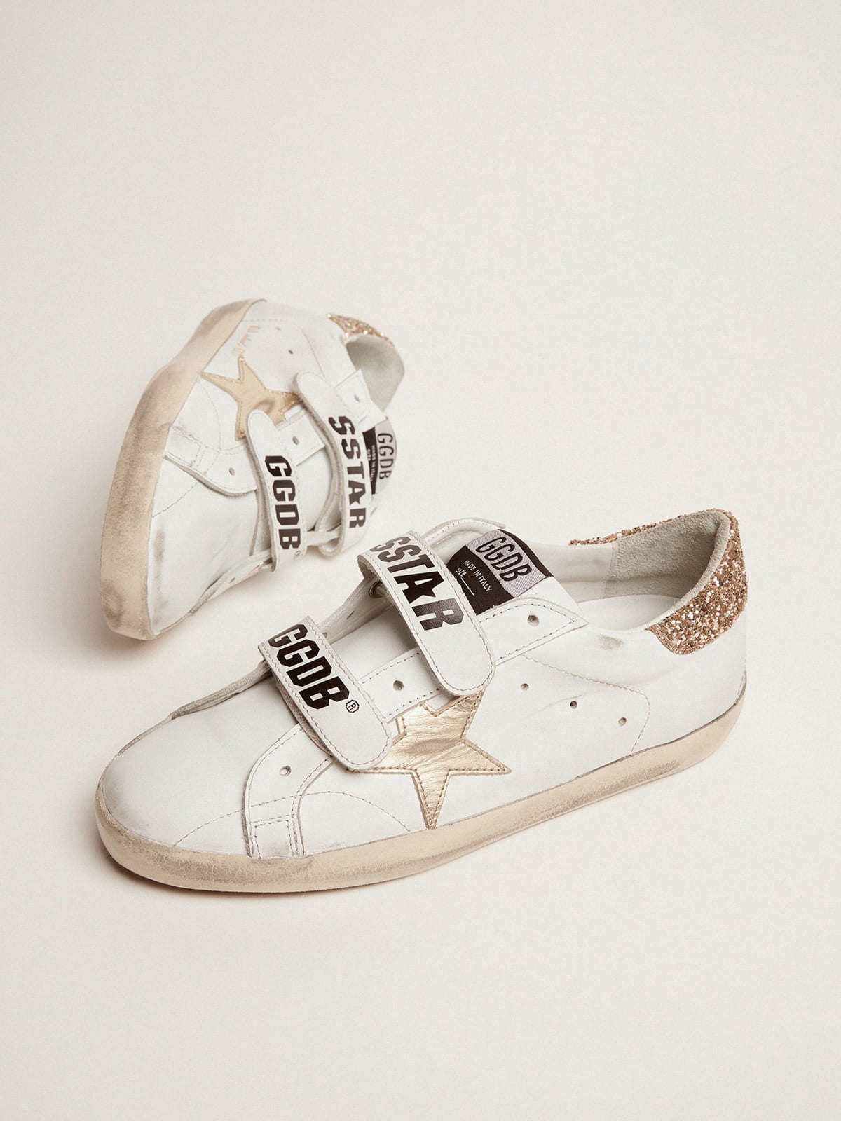 Golden Goose - Women's Old School with gold star in laminated leather in 