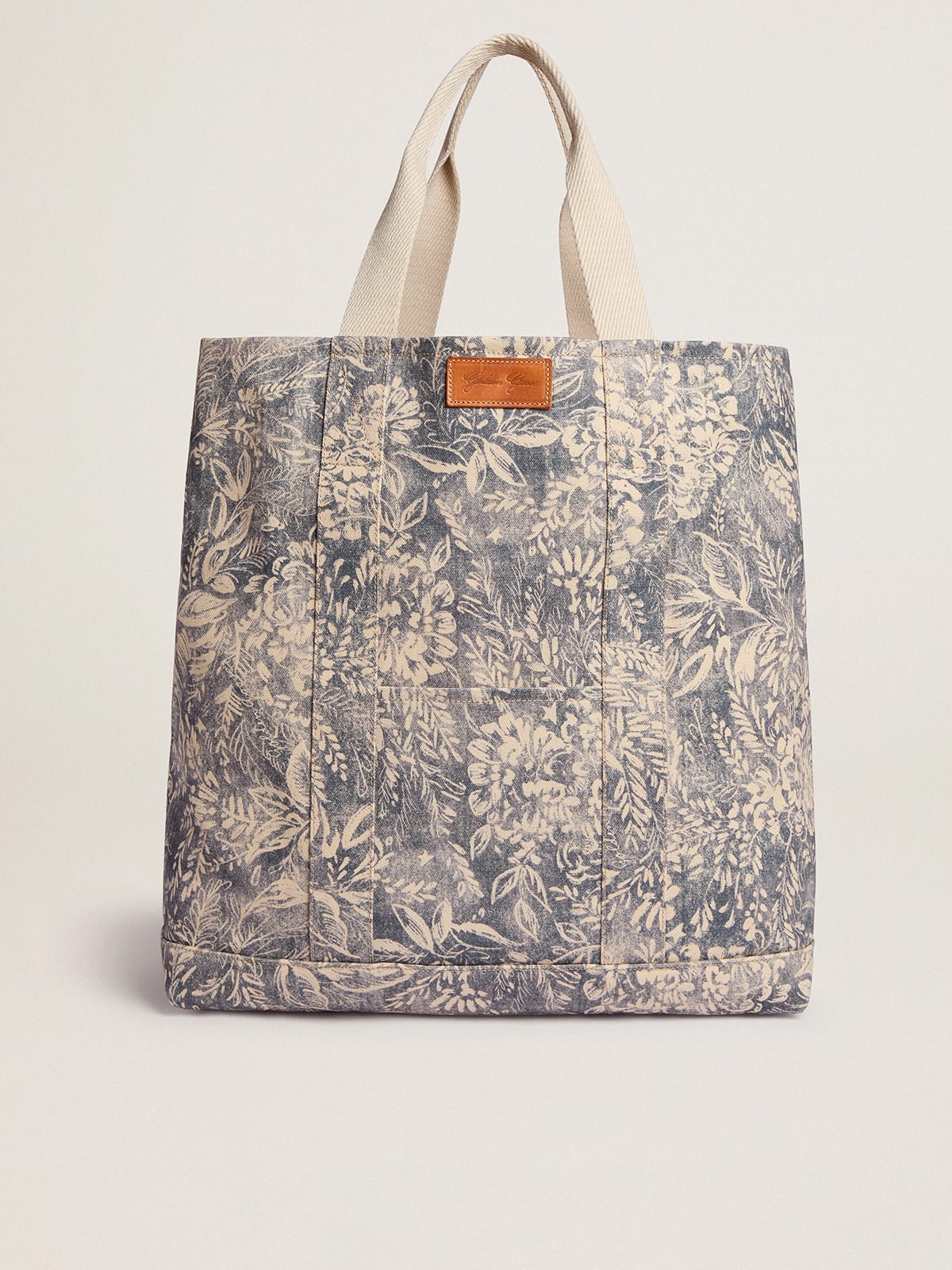 Golden Goose - Sac Ocean en toile Capsule Collection Golden Resort bleu vintage avec imprimé toile de Jouy blanc contrasté in 