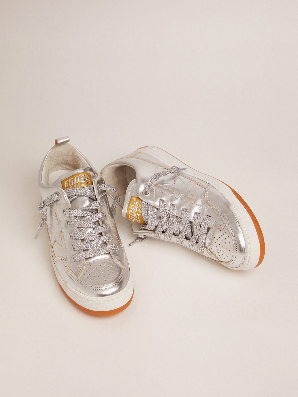 Women\'s Yeah sneakers in silver laminated leather | Golden Goose
