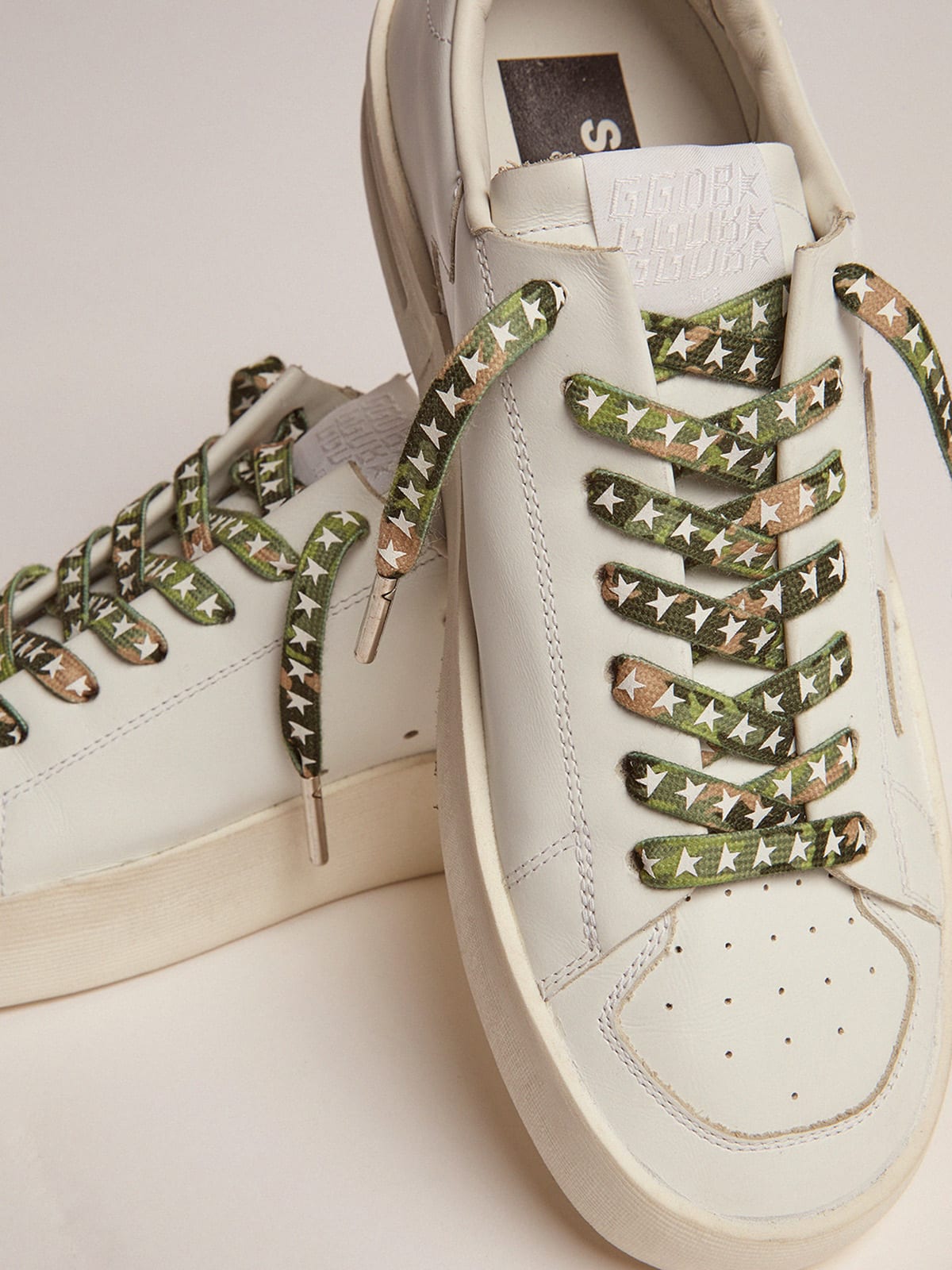 Golden Goose - Men's green camouflage laces with white stars in 