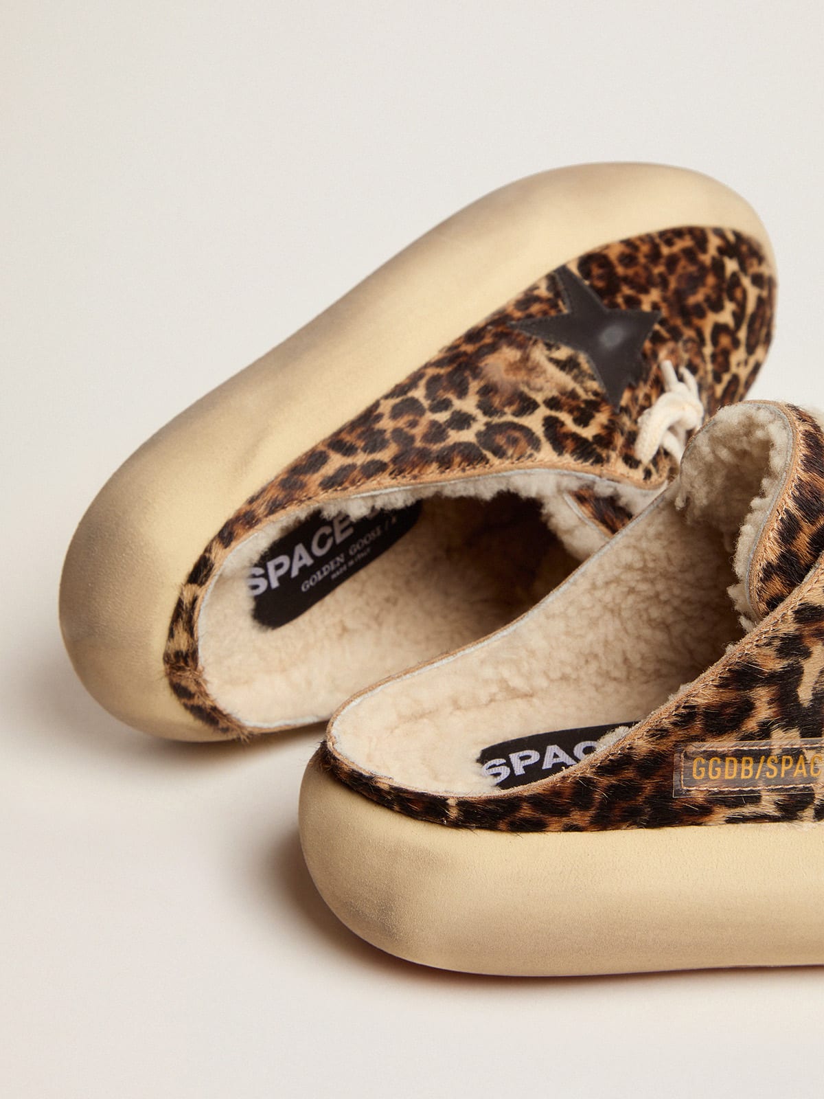 Golden Goose - Space-Star Sabot para mujer de piel de potro estampado animal y de shearling in 