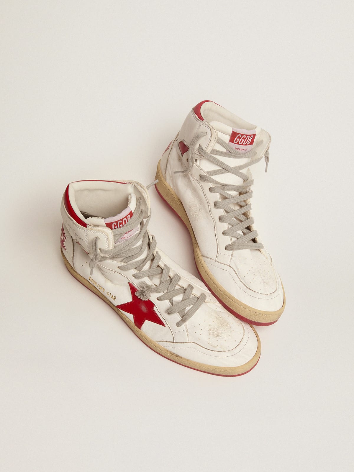 Golden Goose - Sky-Star sneakers with signature on the ankle and red leather inserts in 