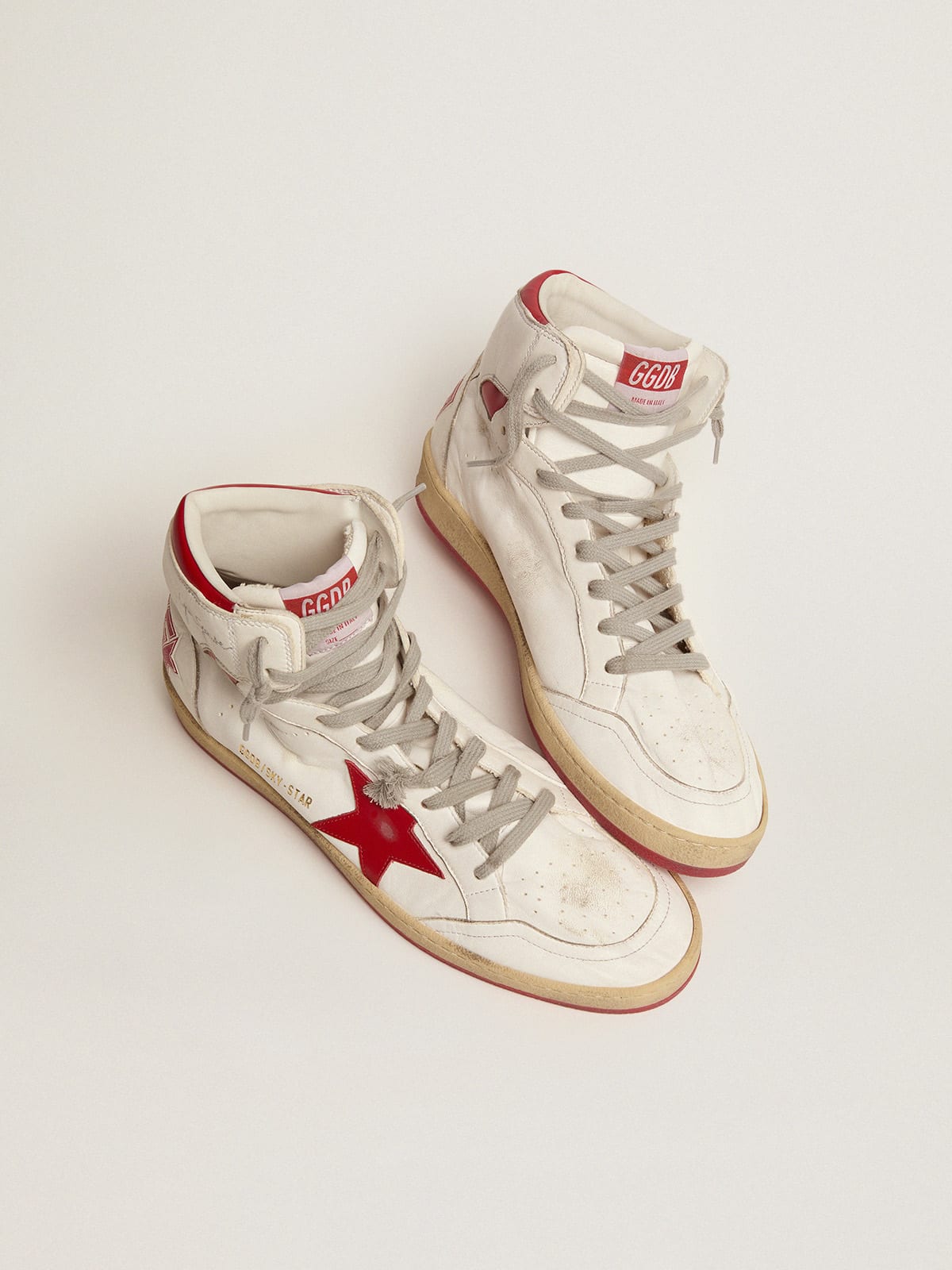 Golden Goose - Sky-Star para hombre con firma en el tobillo e inserciones rojas in 