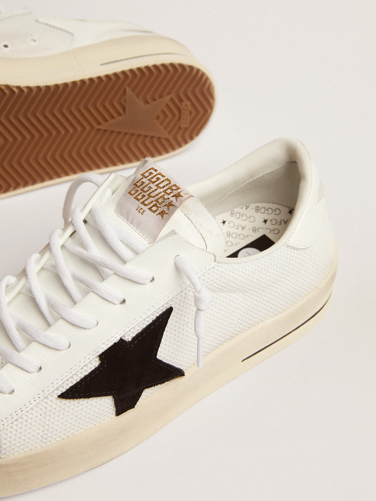 Golden Goose - Sneaker Stardan in rete bianca con stella in suede nero e talloncino in pelle bianca in 