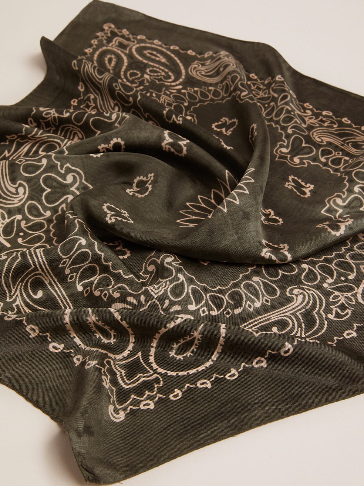 Golden Goose - Moss-green-colored Golden Collection scarf with paisley pattern in 