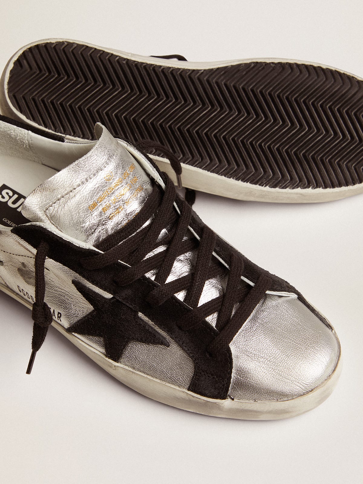 Golden Goose - Sneakers Super-Star en cuir argent&#233; avec empi&#232;cements contrast&#233;s in 