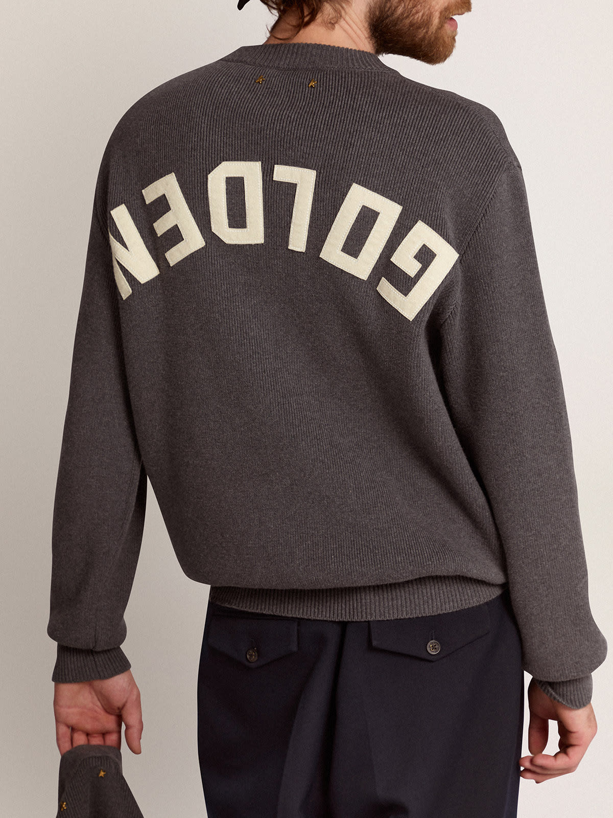 Men's round-neck sweater in dark gray cotton with logo on the back