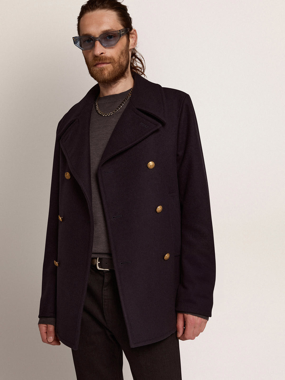 Men's double-breasted coat in dark blue wool with gold buttons