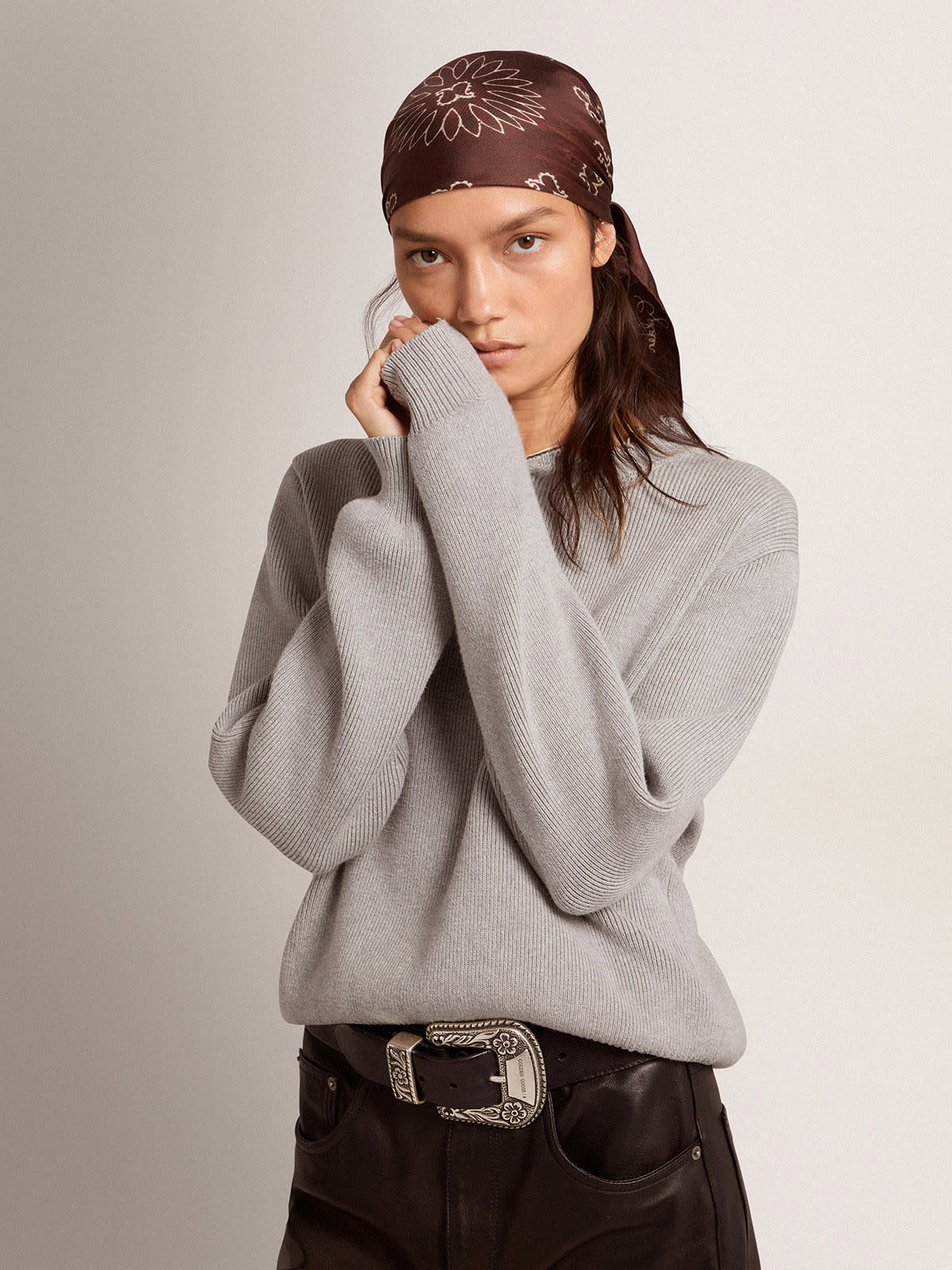 Golden Goose - Round-neck sweater in gray cotton with a distressed treatment in 