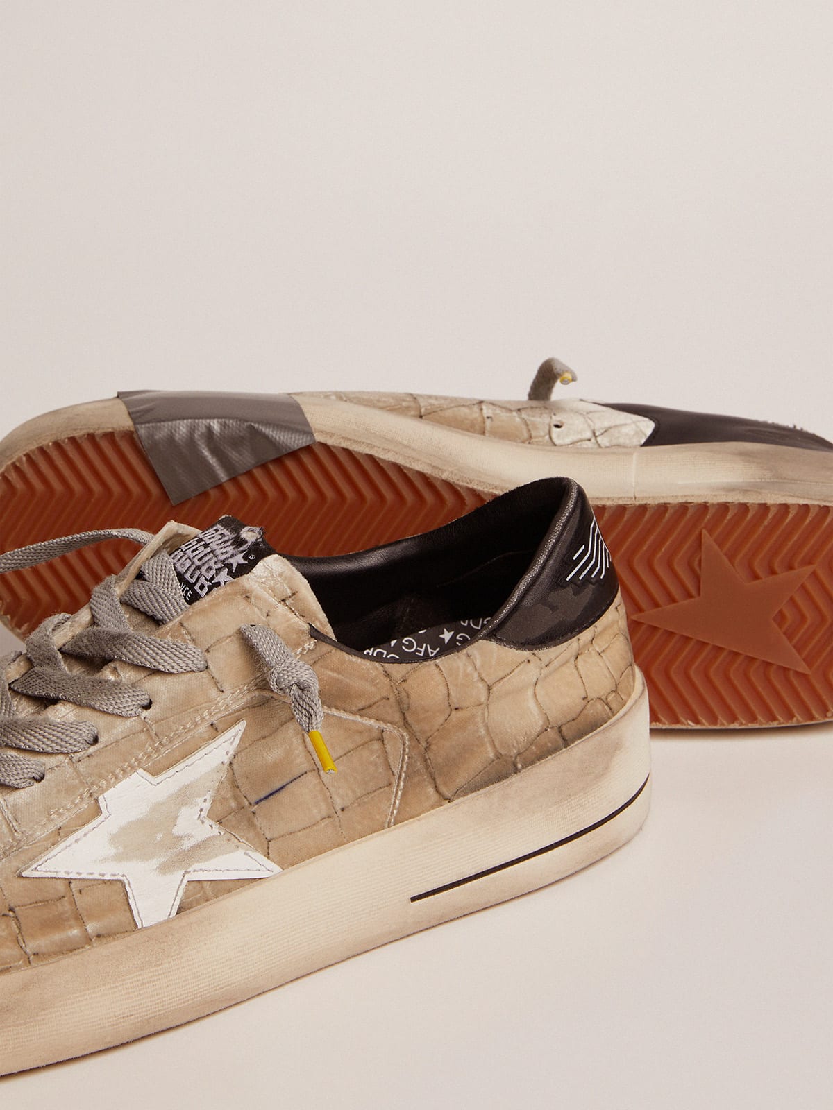 Golden Goose - Stardan LAB sneakers with silver velvet upper and crocodile print in 