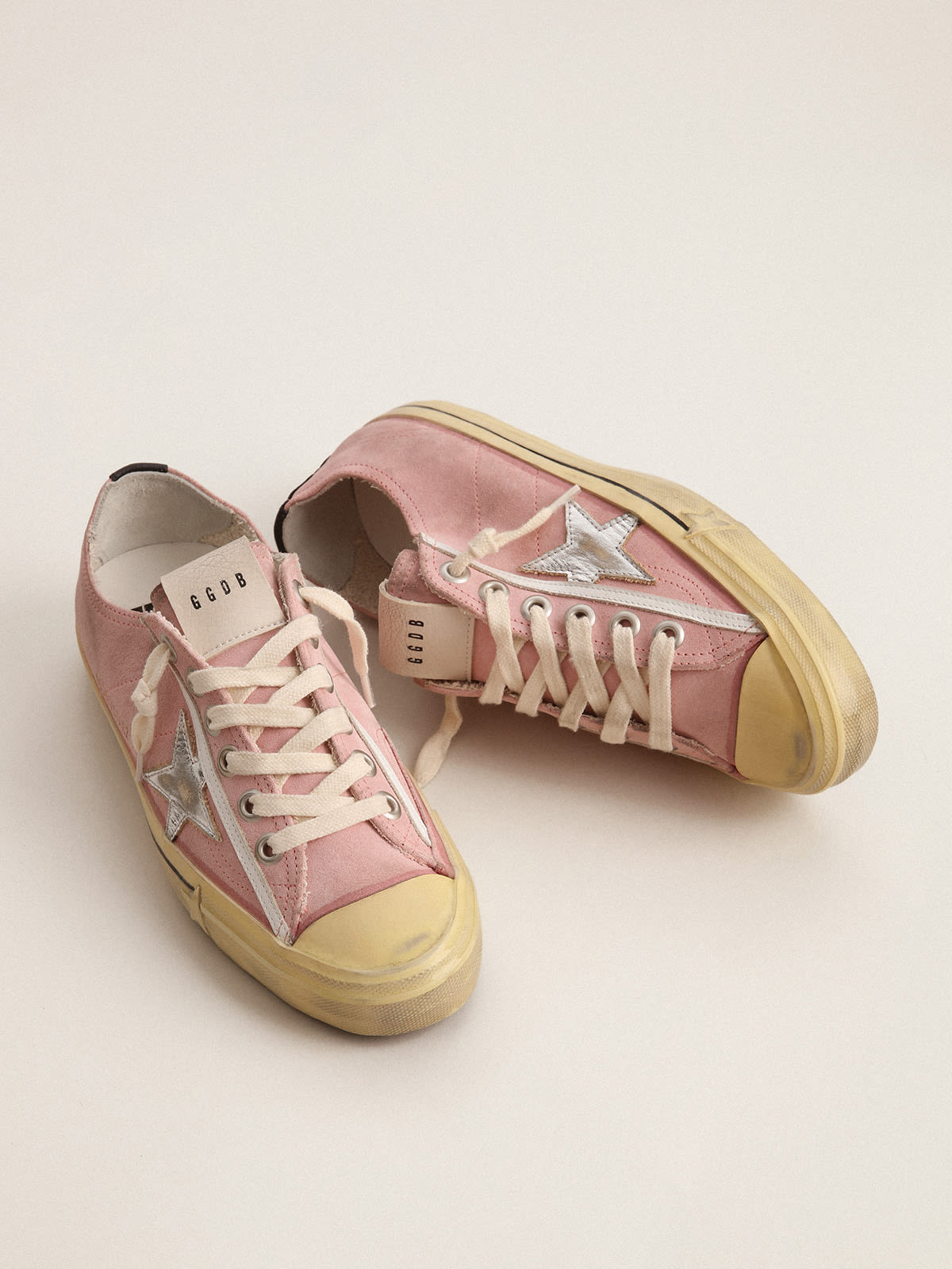Golden Goose - V-Star LTD sneakers in baby-pink suede with silver metallic leather star in 