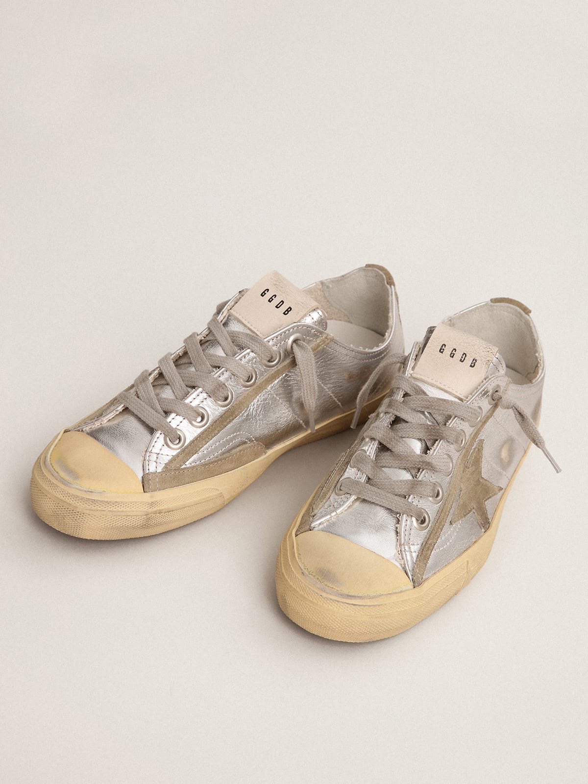 Women\'s V-Star LTD in silver laminated leather | Golden Goose