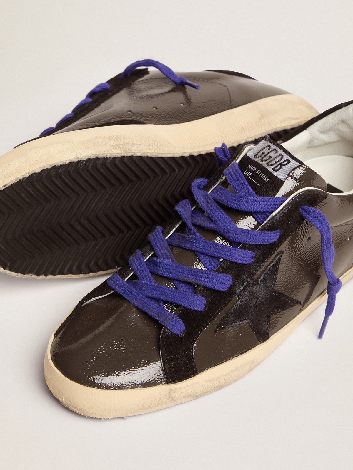 Golden Goose - Super-Star sneakers in gray patent leather with black suede inserts in 