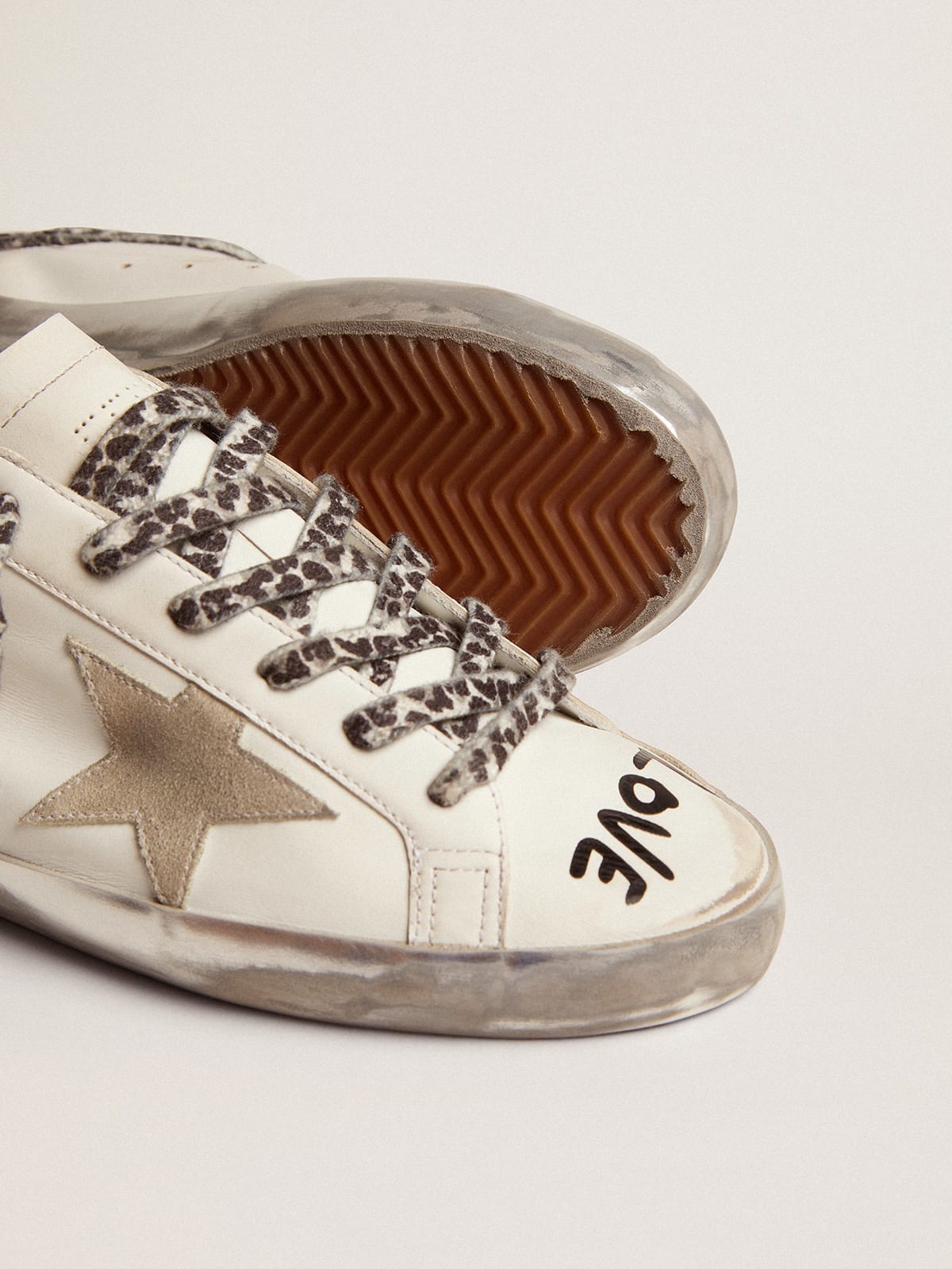 Women's Super-Star in white leather with gray suede star