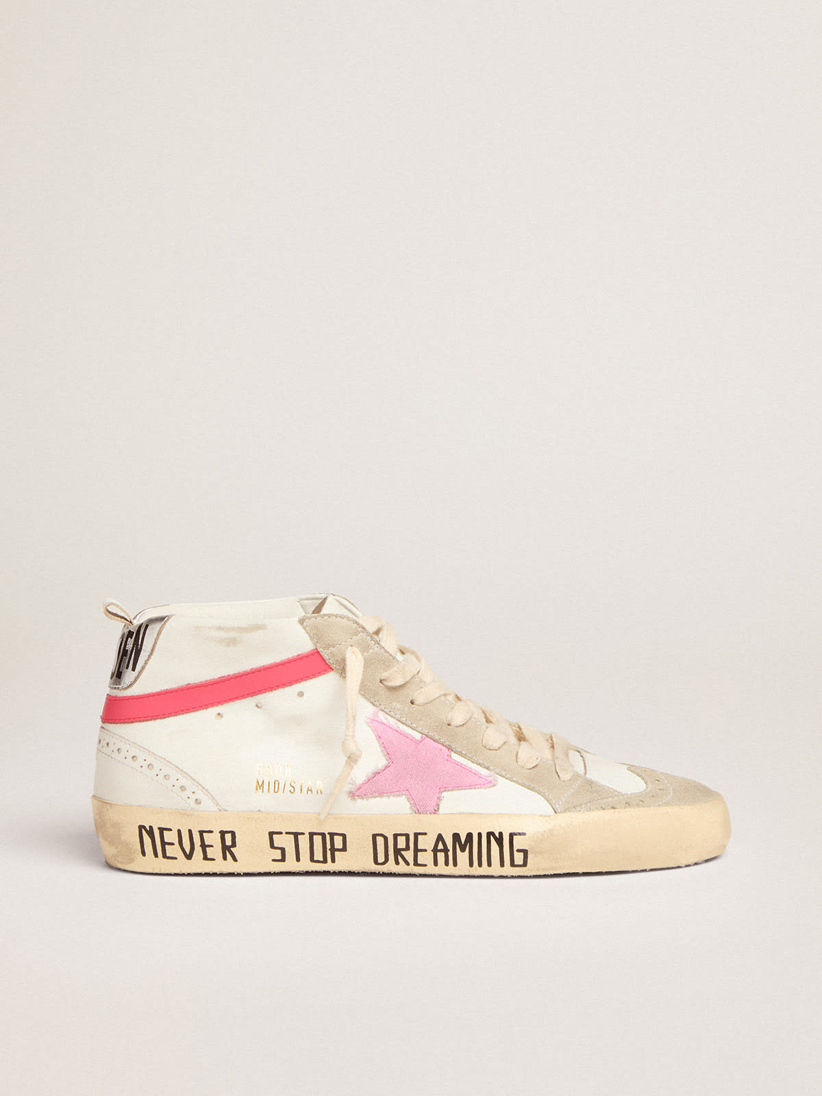 Golden Goose - Mid Star sneakers in white leather with pink star and black lettering   in 