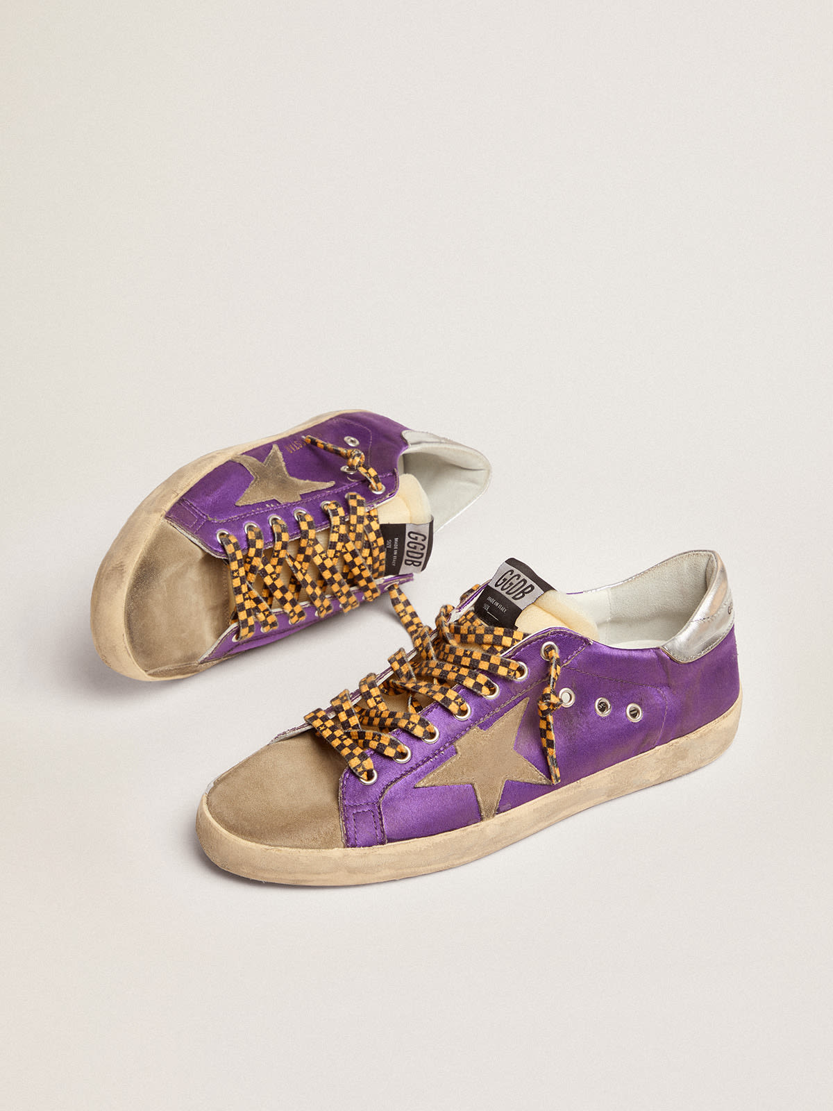 Golden Goose - Super-Star sneakers in purple satin with dove-gray suede star   in 