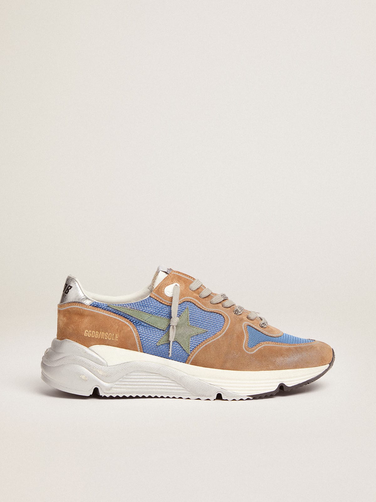 Zapatillas deportivas Running Sole de malla celeste con aplicaciones ante color tabaco y de ante color verde militar | Golden Goose