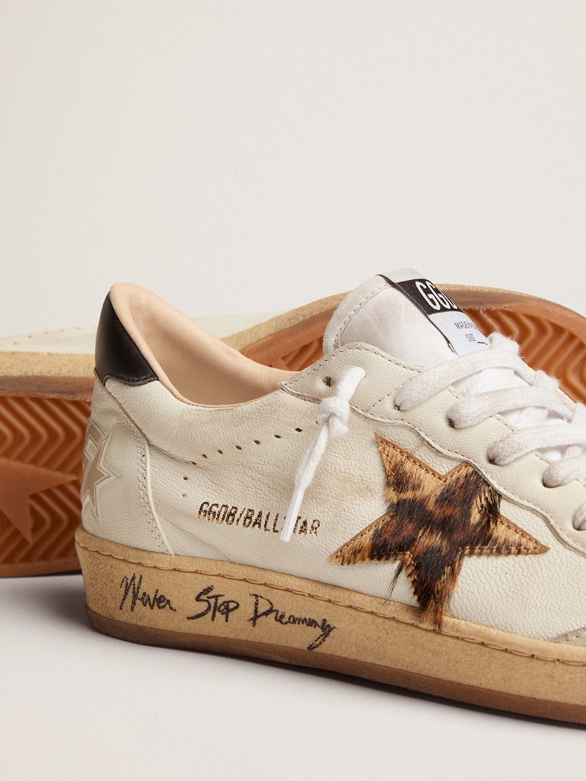 Golden Goose - Damen Ball Star mit Stern aus Ponyfell und Leopardenmuster und schwarzer Ferse in 