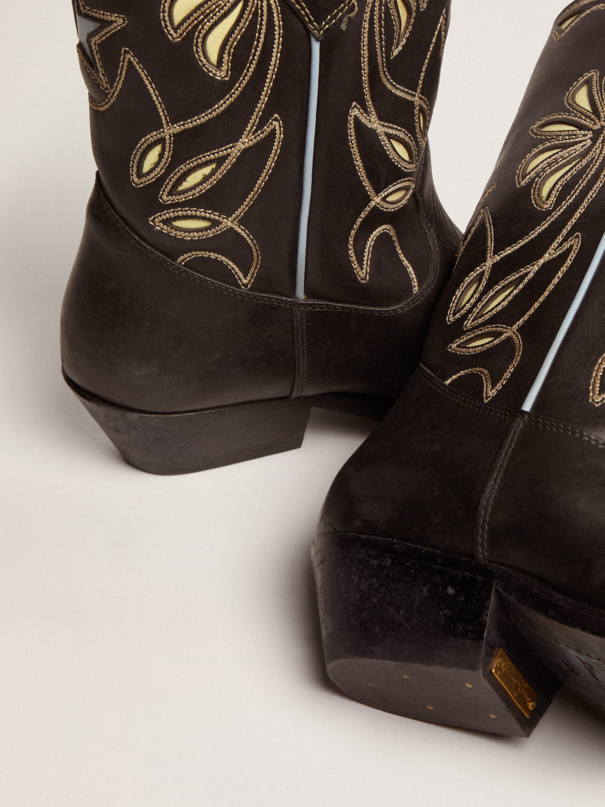 Wish Star low boots in leather with yellow | Golden Goose