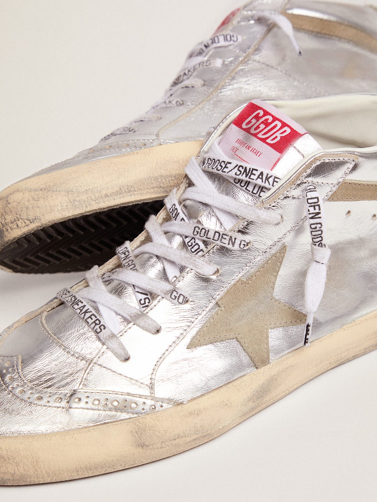 Golden Goose - Mid Star sneakers in silver metallic leather with star and flash in dove-gray suede in 