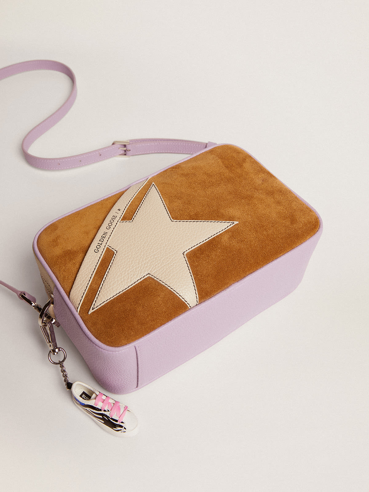 Star Bag in white and lilac hammered leather with camel-colored suede  insert and white leather star with contrast stitching