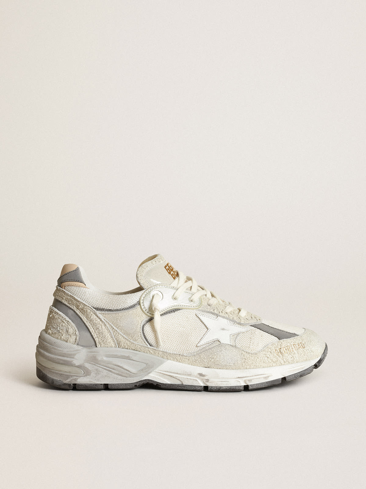 Sneakers Dad-Star en daim blanc et gris avec étoile en cuir blanc