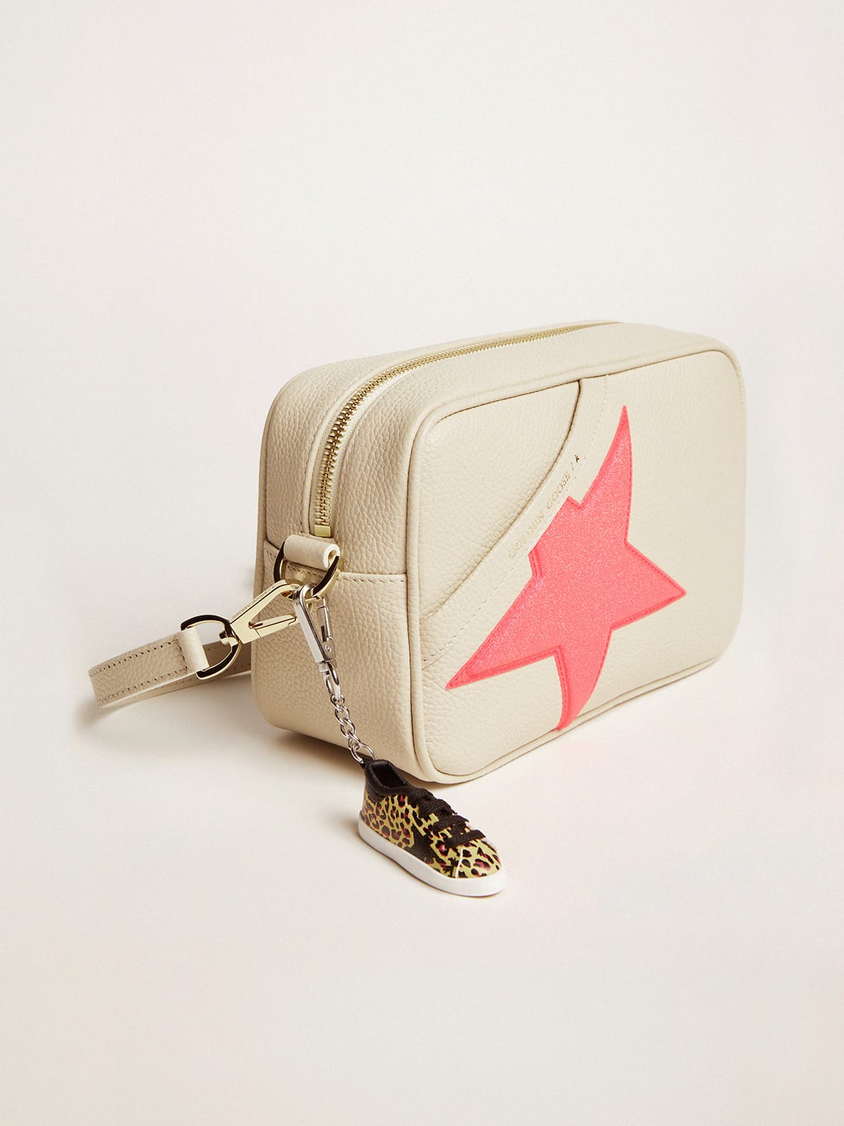 Women's Star Bag large in off-white hammered leather