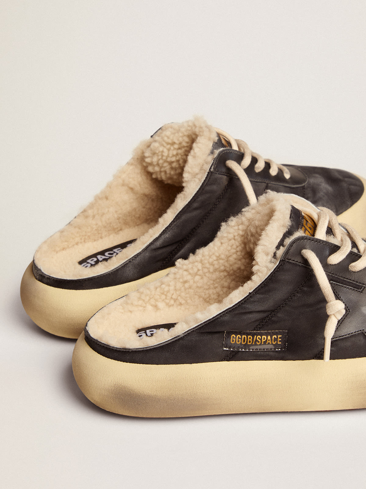 Shearling 2025 shoes mens